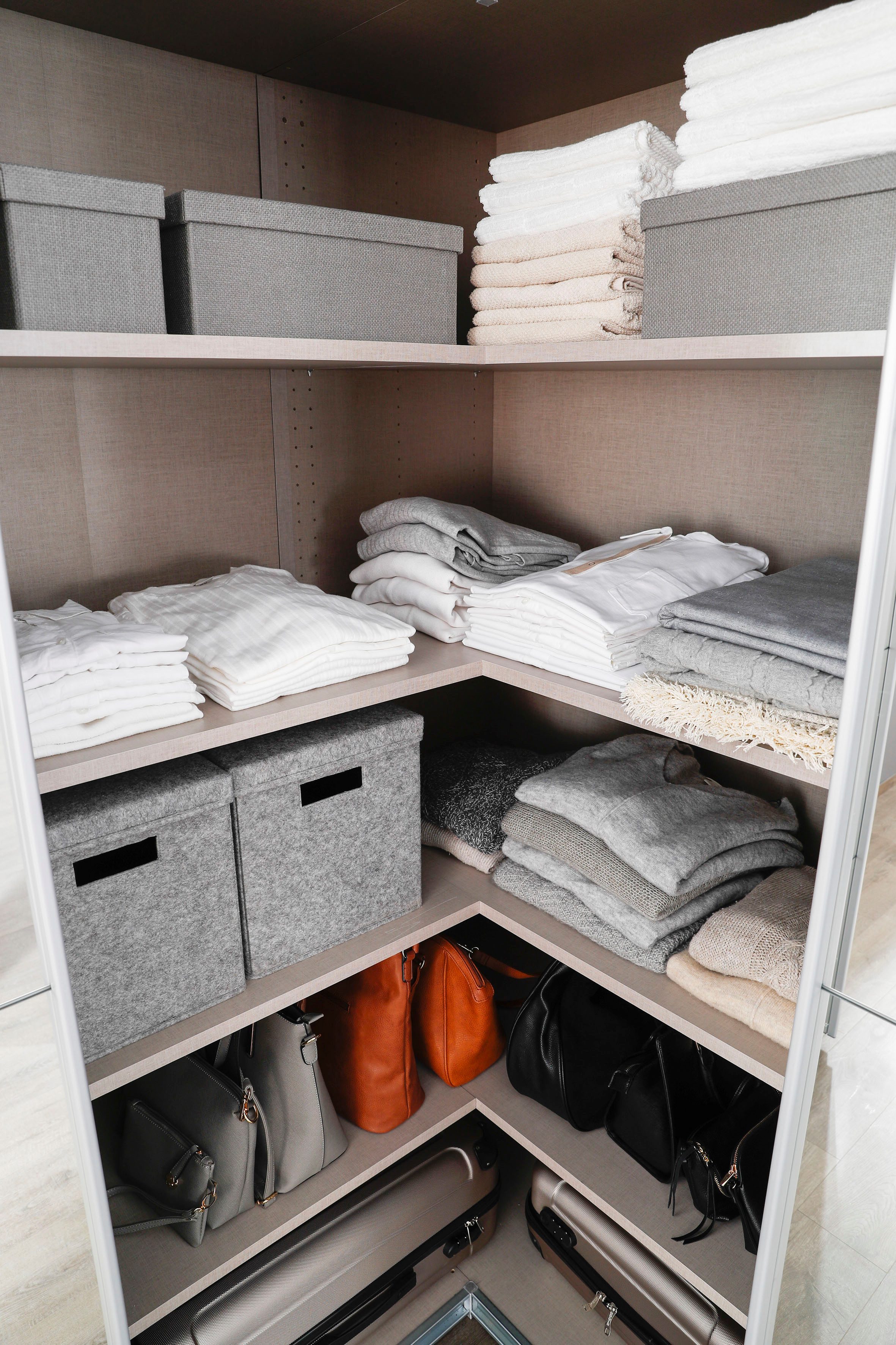 rauch Schwebetürenschrank Schrank Garderobe Eckkleiderschrank QUADRA Front in Dekor/Hochglanz (in den Höhen 210/229 cm, inkl. Soft-Close-Funktion) großer Ecksch – Bild 5 von 5