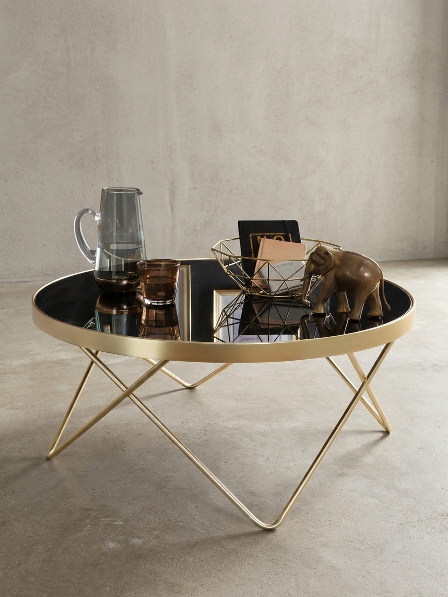 KADIMA DESIGN Couchtisch Couchtisch Ø 82 cm Schwarz / matt Gold Beistelltisch Metall/Glas, (Glastisch mit Metallgestell), Tisch mit Glasplatte, Ablagetisch modern, Großer Wohnzimmertisch