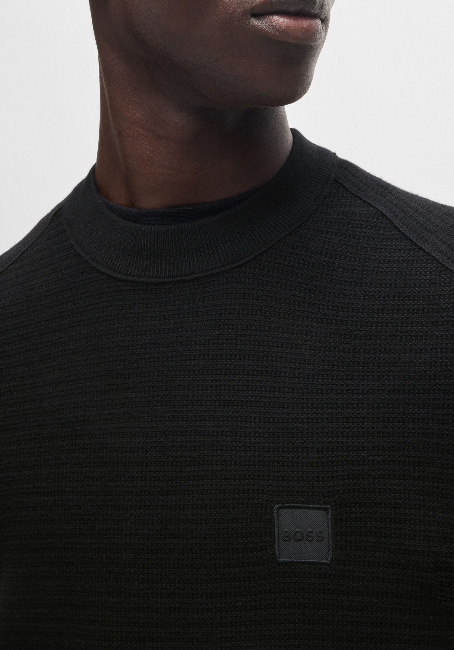 BOSS ORANGE Strickpullover Anion Rundhalsausschnitt, Regular Fit, BOSS-Label