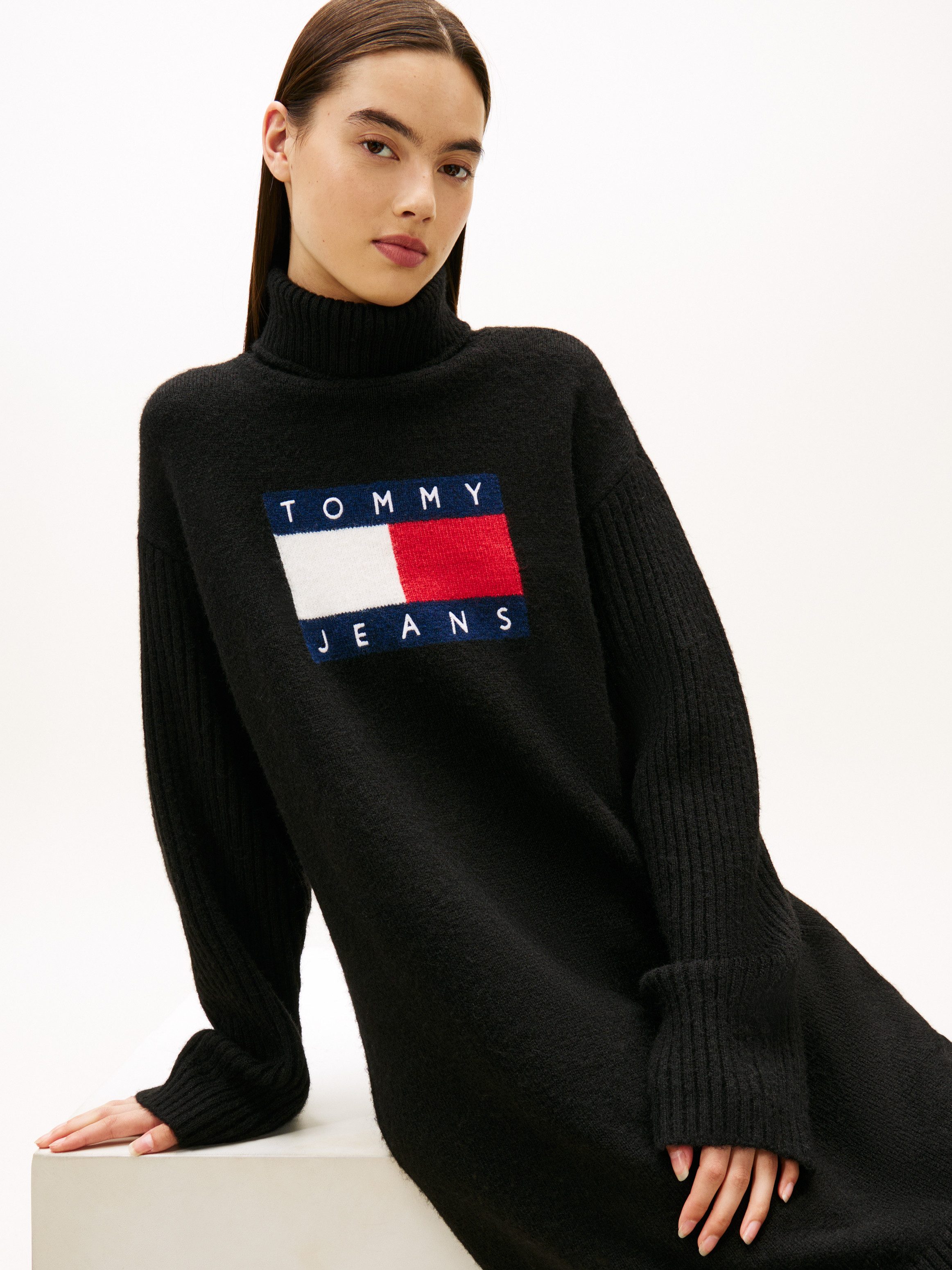 Tommy Jeans Strickkleid TJW TURTLENECK FLAG DRESS EXT