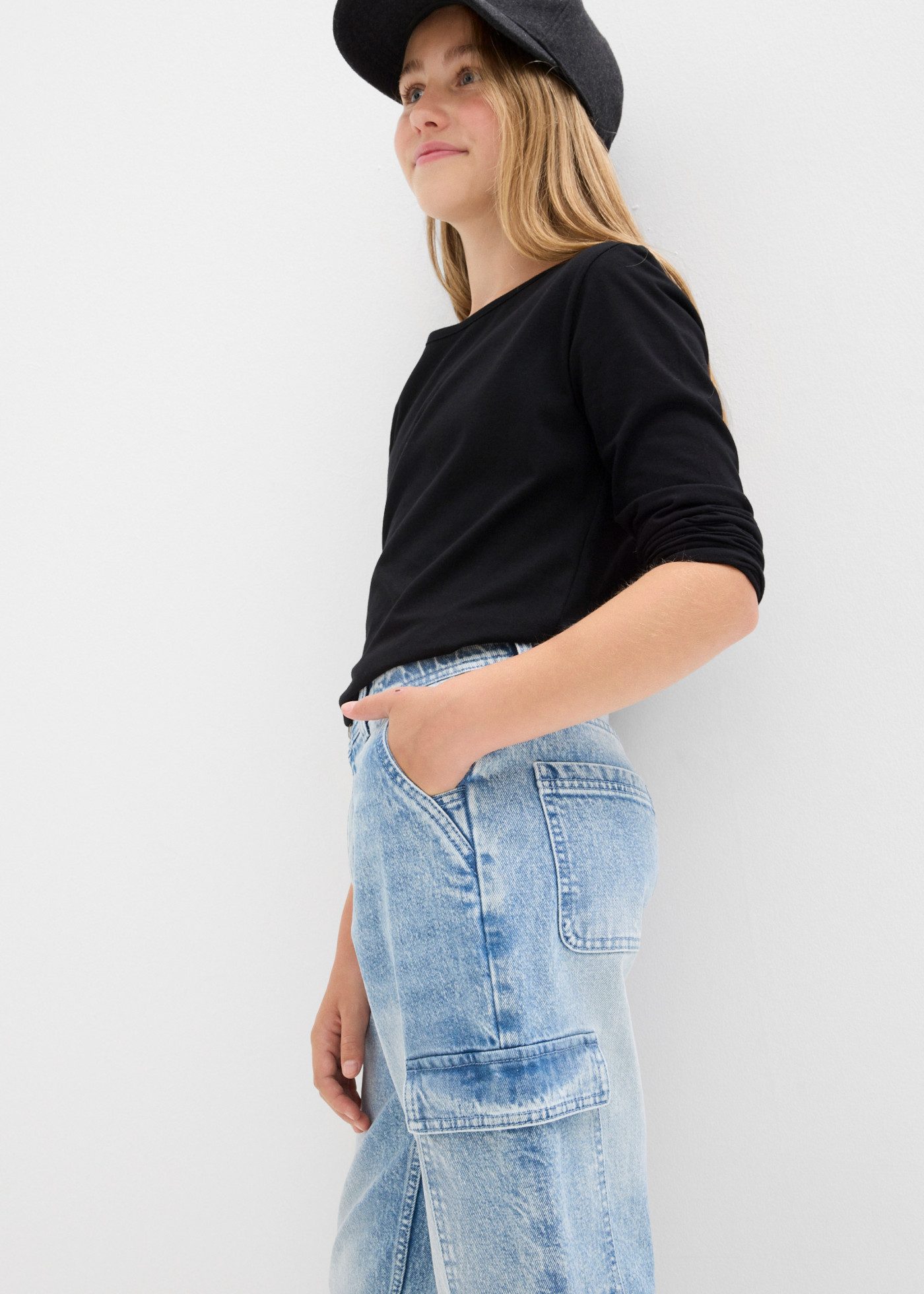 bonprix Cargojeans mit aufgesetzten Cargo-Taschen, Wide-Leg-Schnitt, Loose Fit – Bild 3 von 5