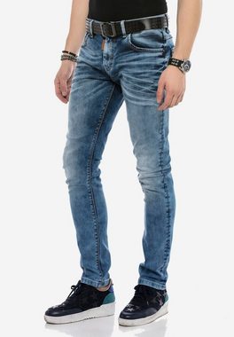 Cipo & Baxx Bequeme Jeans im trendigen Used-Look