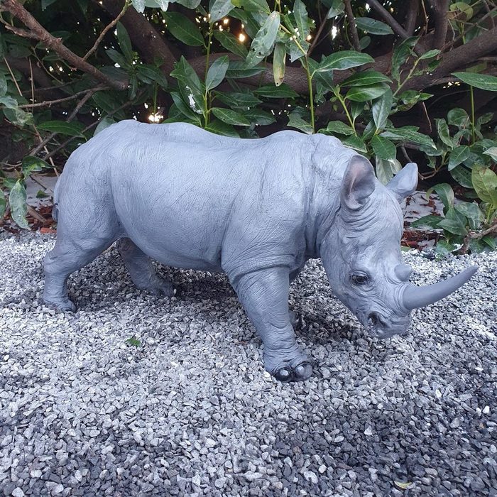 Aspinaworld Gartenfigur Stehende Nashorn Figur 53 cm wetterfest