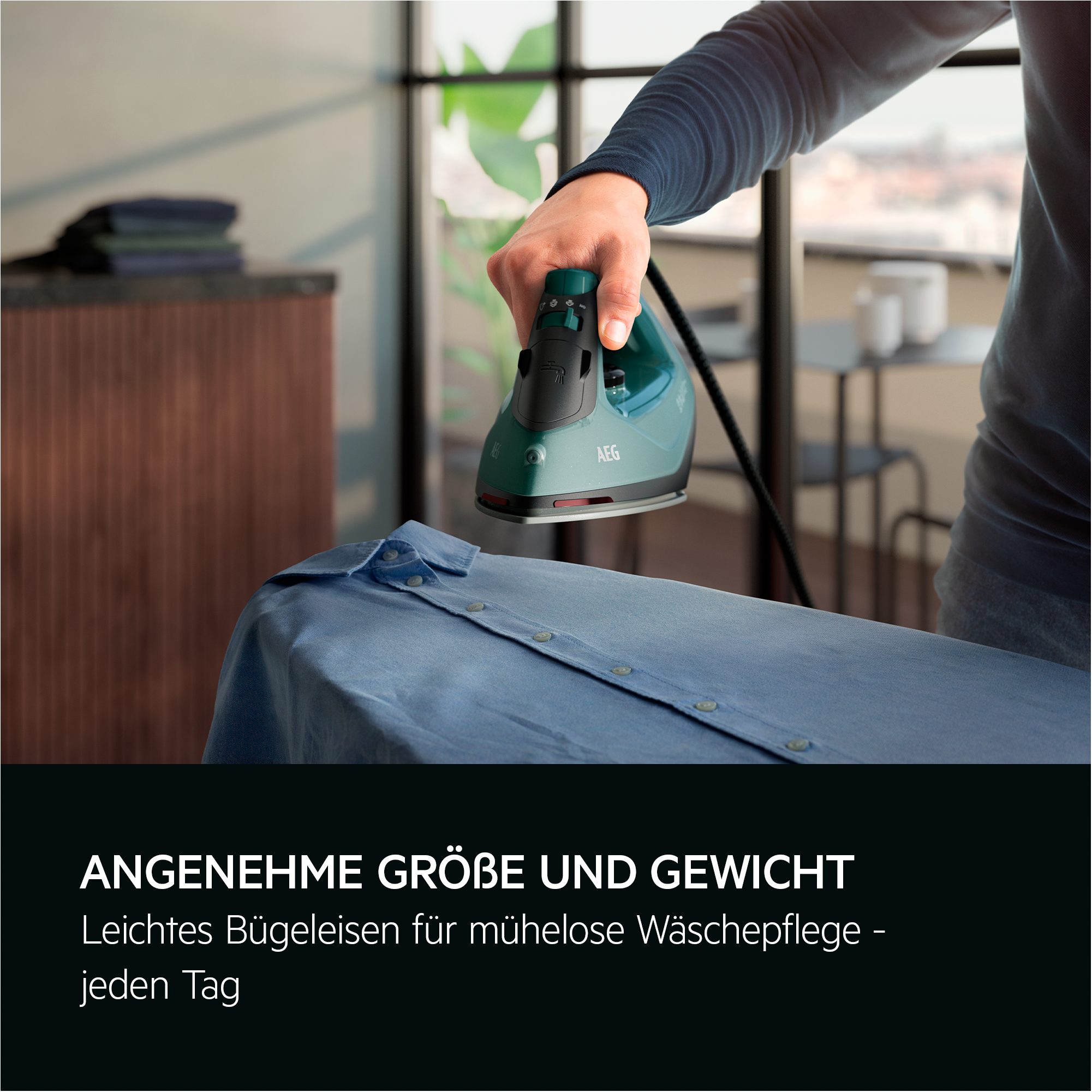AEG Dampfbügeleisen SI5-2-6OG Gentle 5000, 2400 W, Anti-Kalk-System, Restwärmeanzeige, 110 g Dampfstoss – Bild 4 von 5
