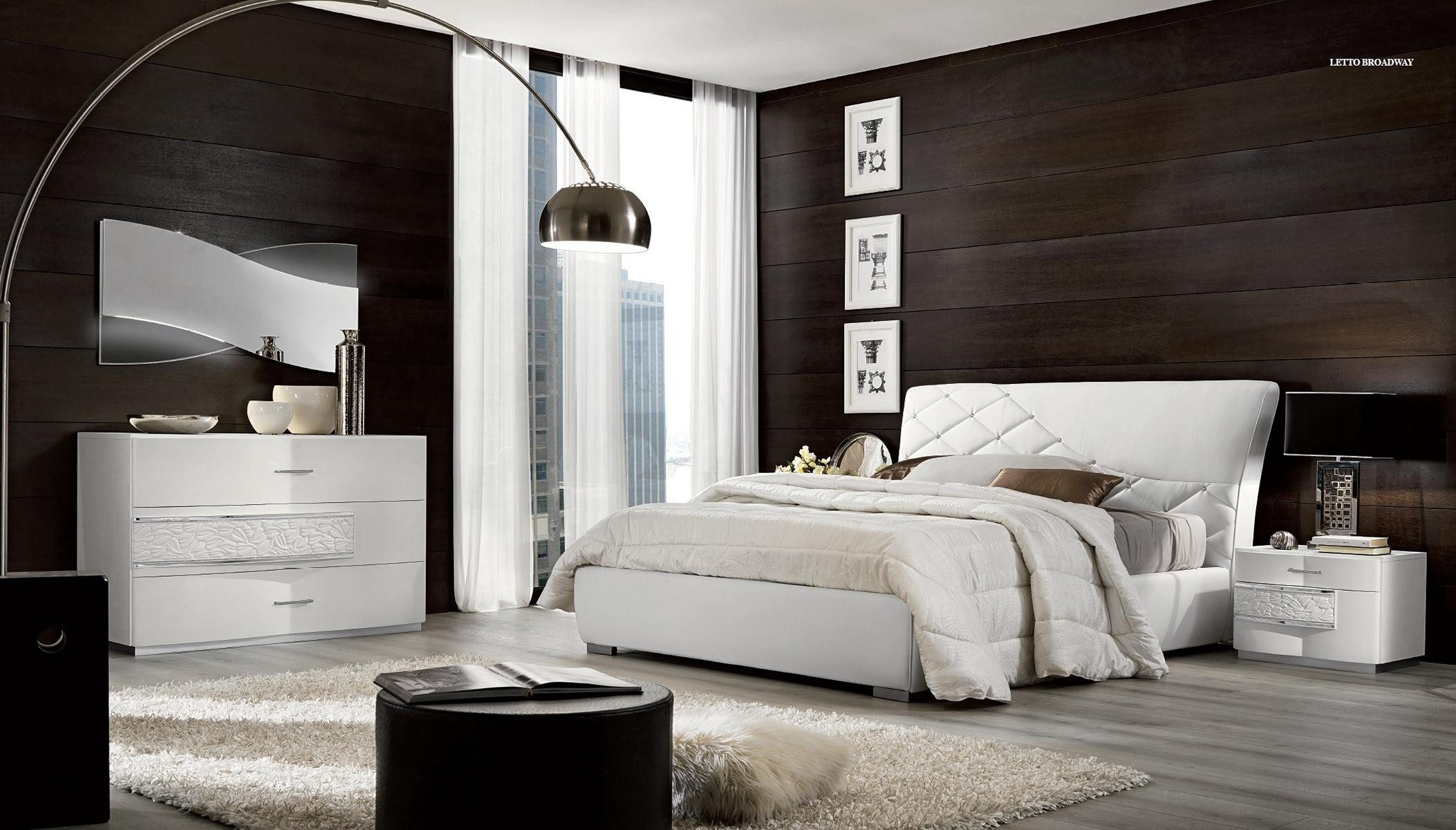 Xlmoebel Spiegel Holz-Design-Wandspiegel mit integrierter LED-Beleuchtung (1-St), Hergestellt in Europa