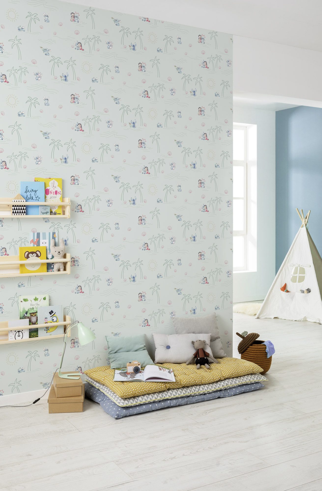 Komar Vliestapete Disney Lilo and Stitch Beach Love, glatt, bedruckt, (1 St), Rolle mit 53 x 1005 cm