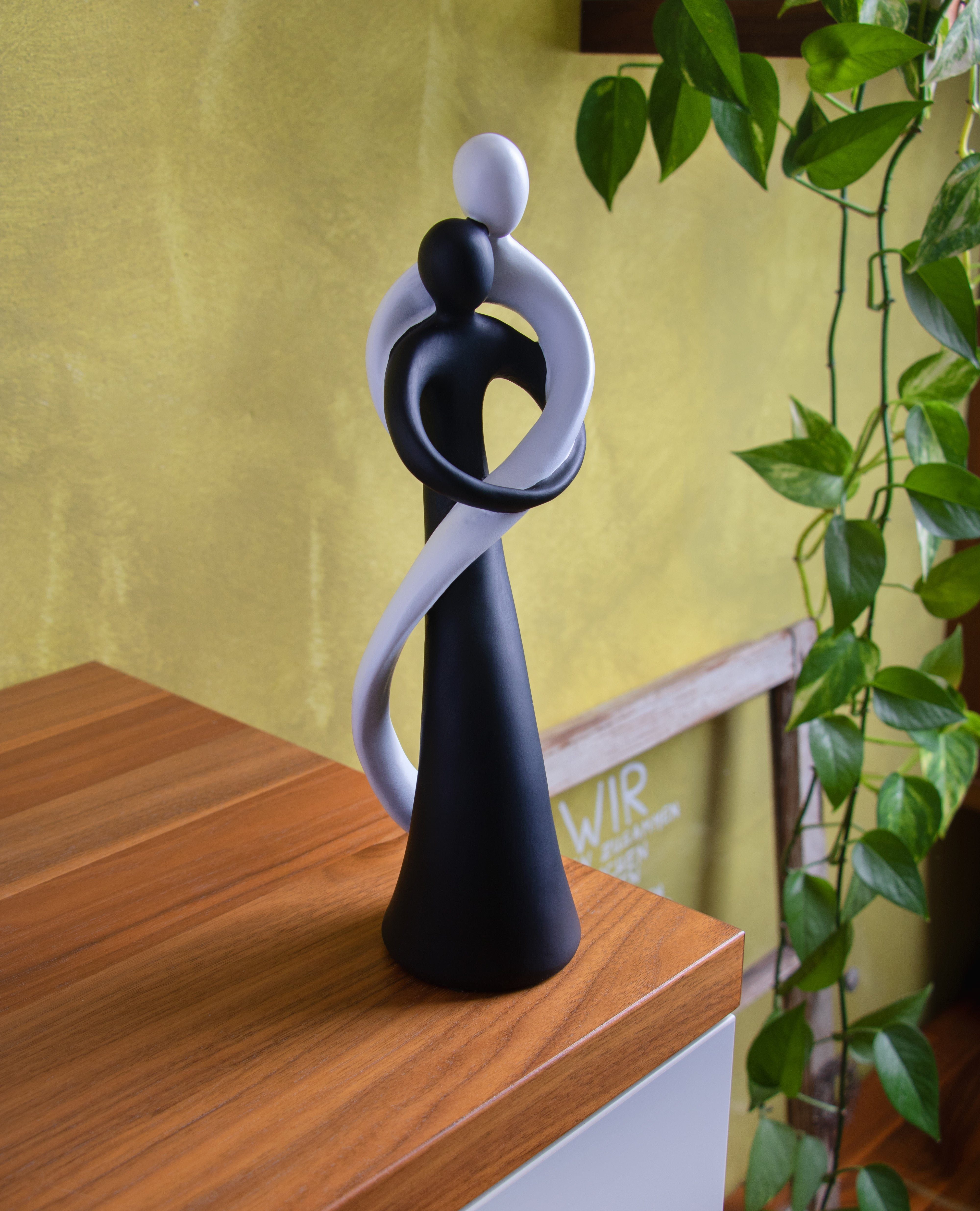 stilvolles Skulptur Schwarz Symbol Marmorit hoch Weiß - handbemalte & 27cm Liebe, für aus in Dekofigur Harmonisches Paar Feinknick
