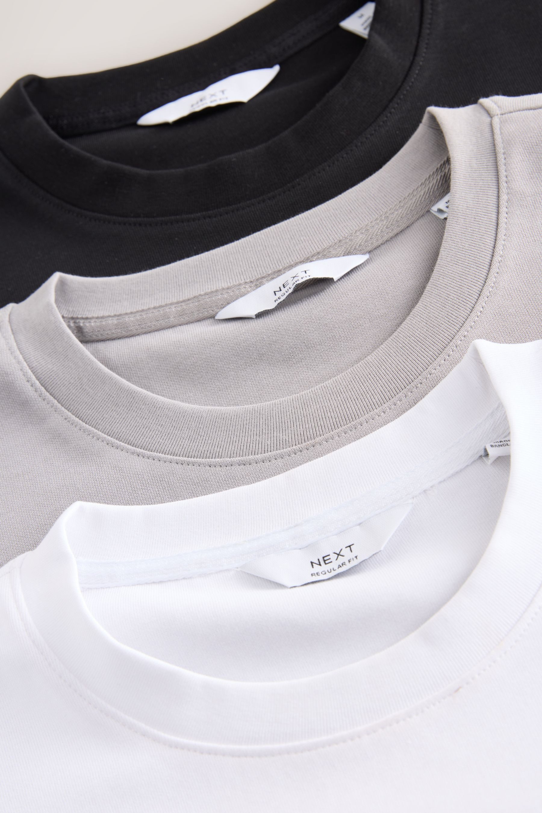 Next T-Shirt Edle, weiche T-Shirts aus solidem Stoff, 3er Pack (3-tlg)