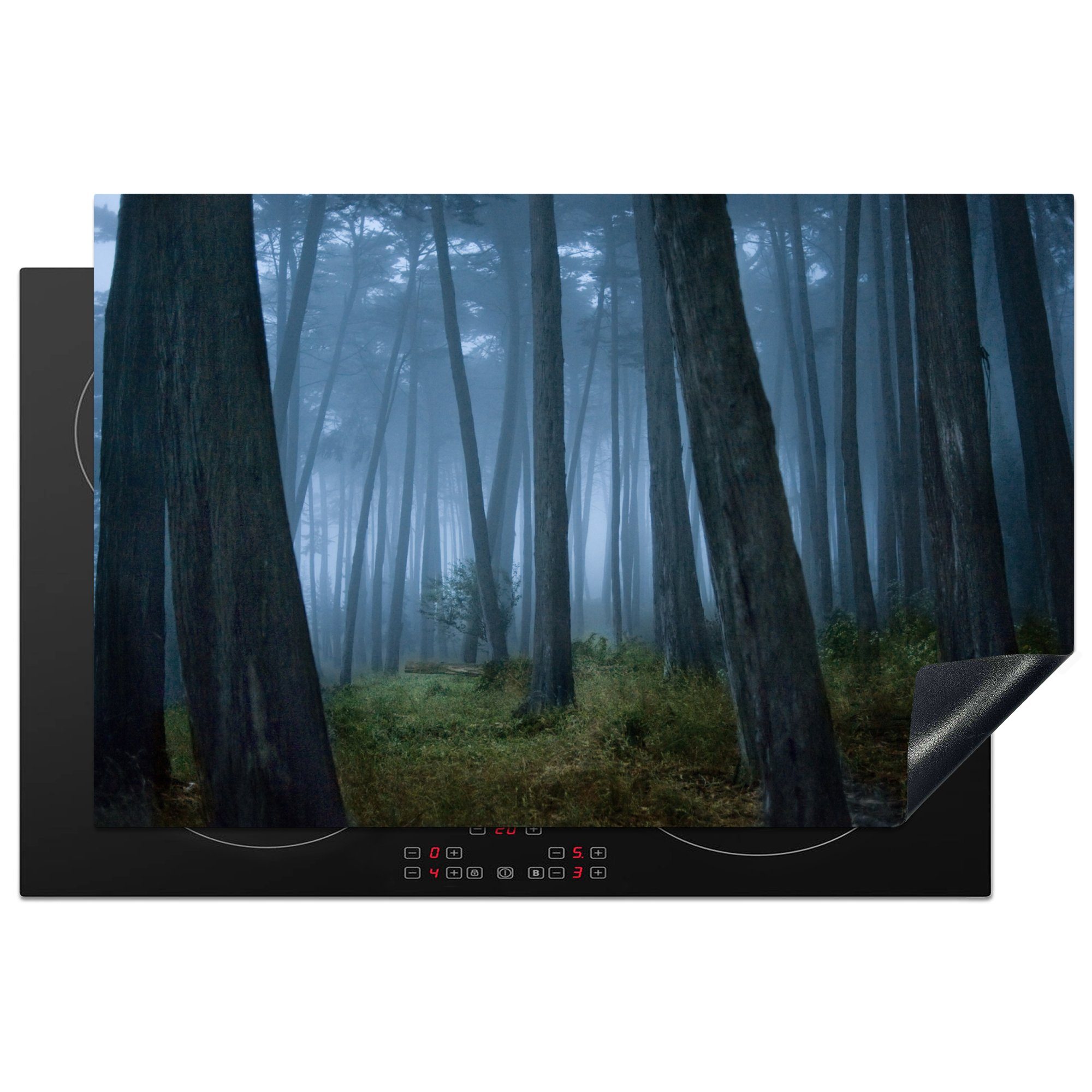 MuchoWow Herdblende-/Abdeckplatte Nebel zwischen Bäumen in einem Wald, Vinyl, (1 tlg), 81x52 cm, Induktionskochfeld Schutz für die küche, Ceranfeldabdeckung