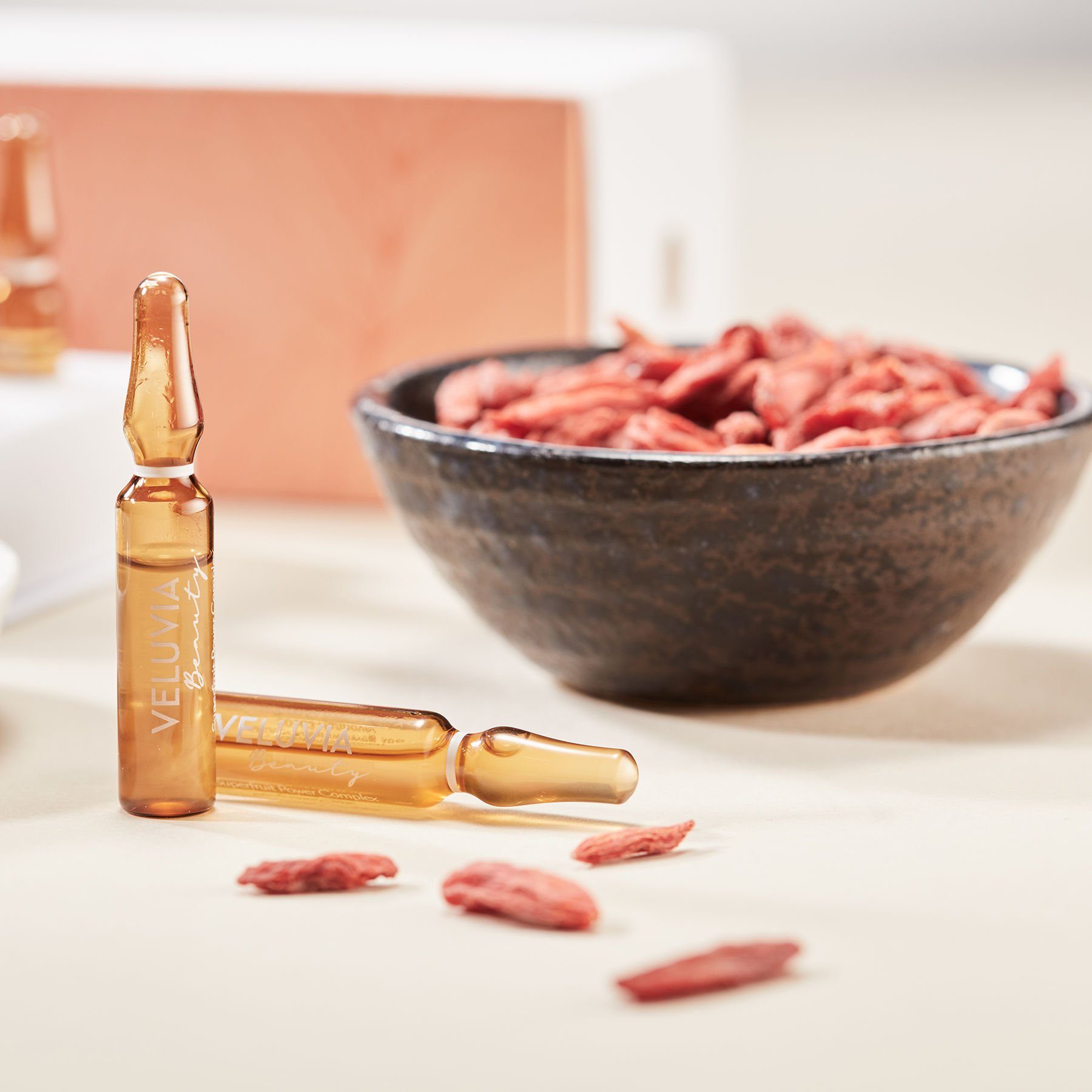 Kur Gesichtsserum 2ml), Complex (28 mit dem Power Superfruit Beauty VELUVIA x Ampullen