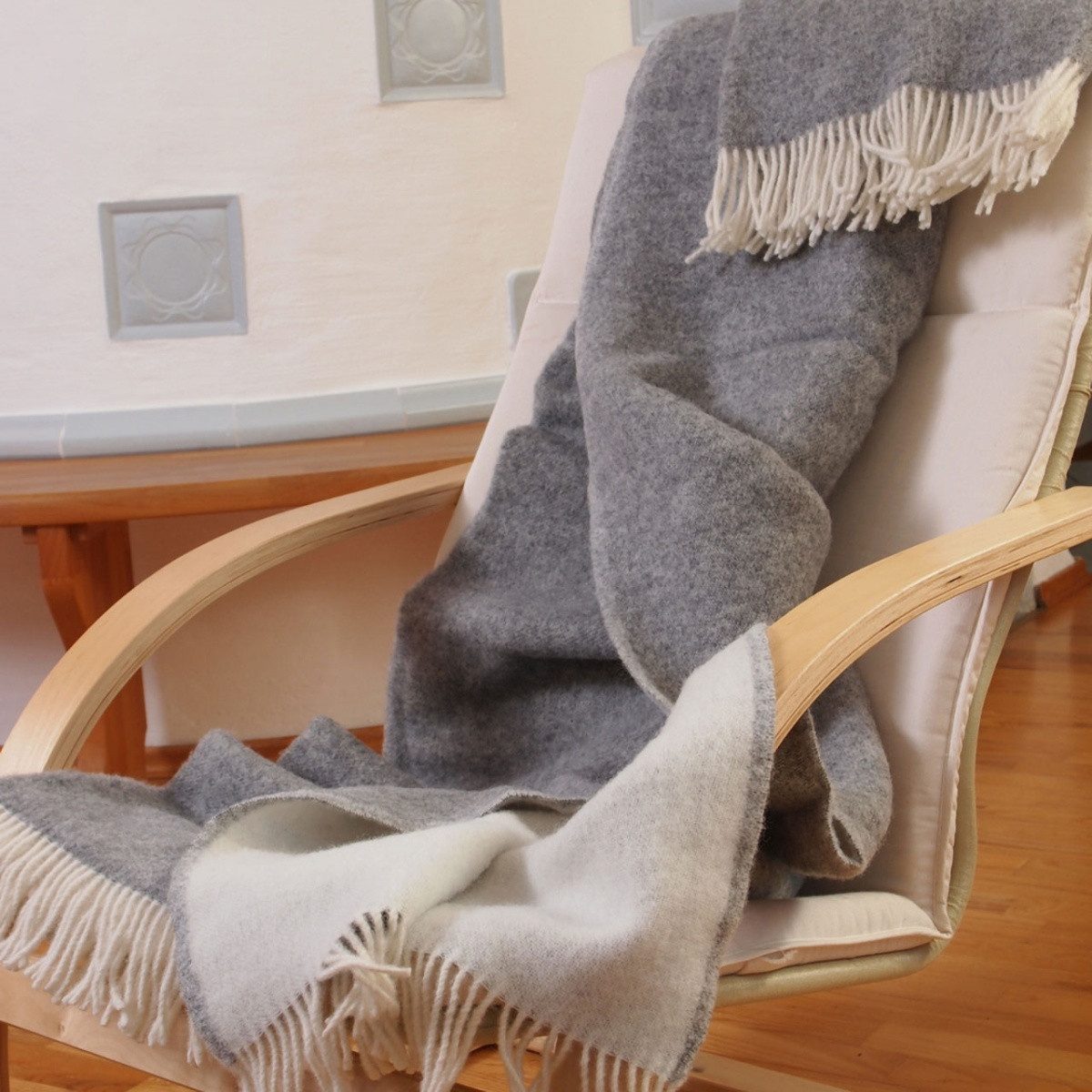 Wohndecke Mara, Island Wollparadies, Kuscheldecke aus Schurwolle, mit Frans günstig online kaufen