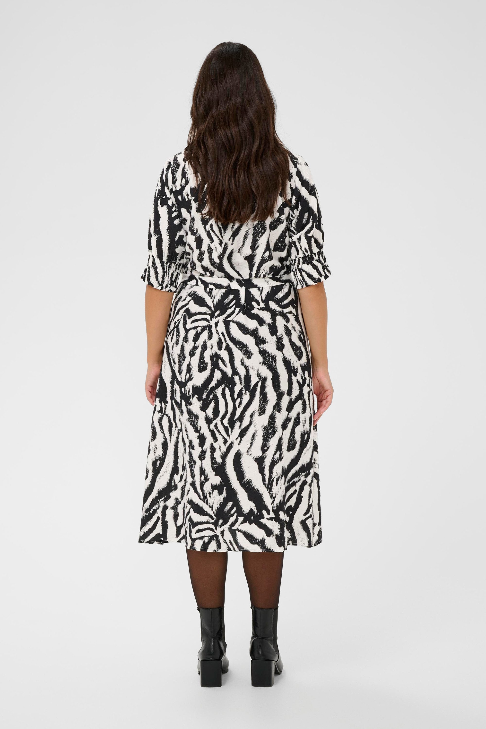 KAFFE Curve Blusenkleid Kleid KChalia Große Größen