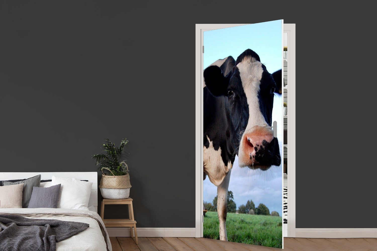 Kuh Bauernhof Fototapete Türaufkleber, für Tür, Türtapete (1 Gras - bedruckt, Tiere, 75x205 MuchoWow - - cm Matt, St),