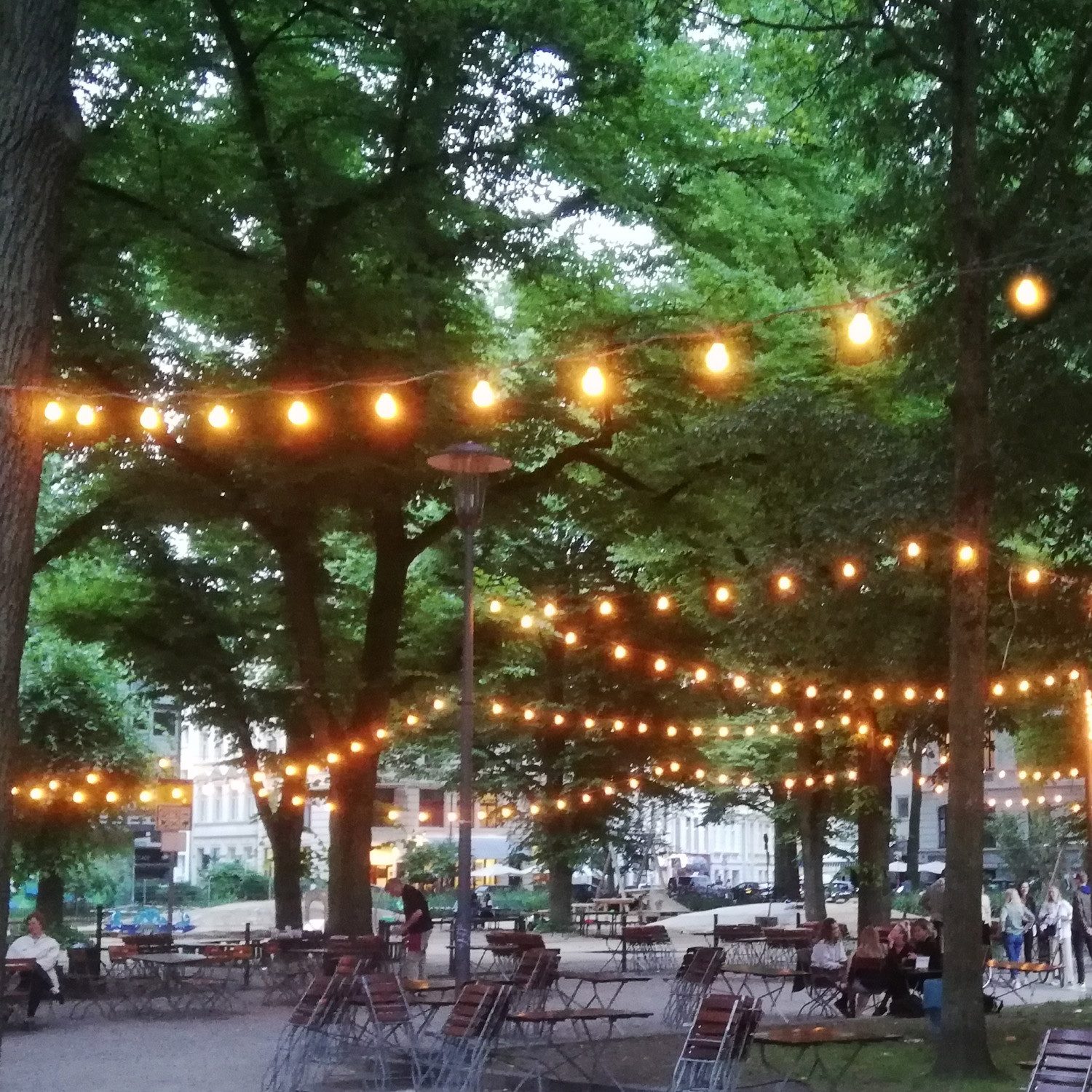SPICELITE Lichterkette Illu- Party Garten Außenlichterkette 5m grün 10 dimmbare Halogenlampen, 10-flammig