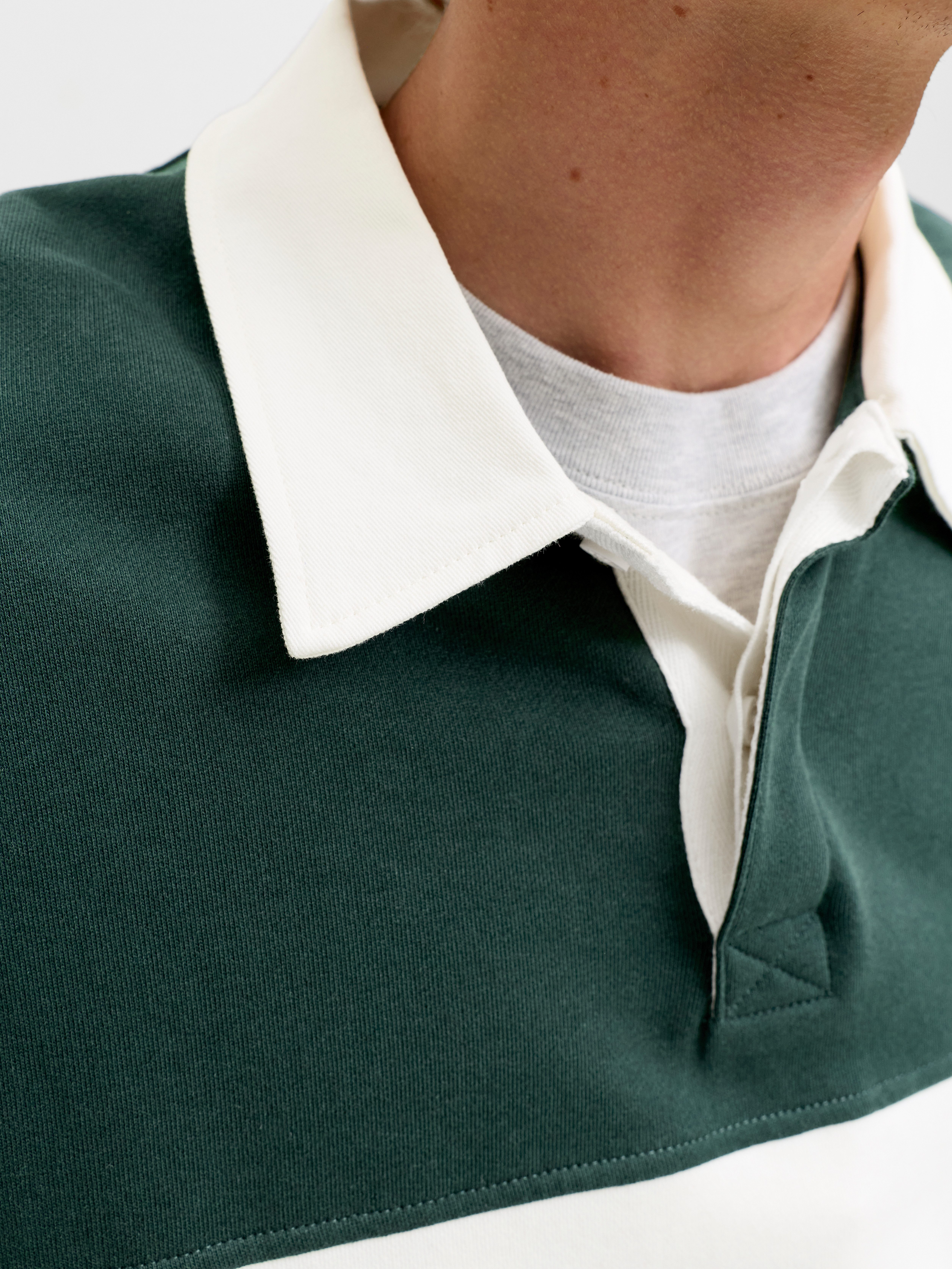 Jack & Jones Sweatshirt JORFREDERIKSBERG BLOCKING SWEAT POLO SN Baumwolle, relaxed fit