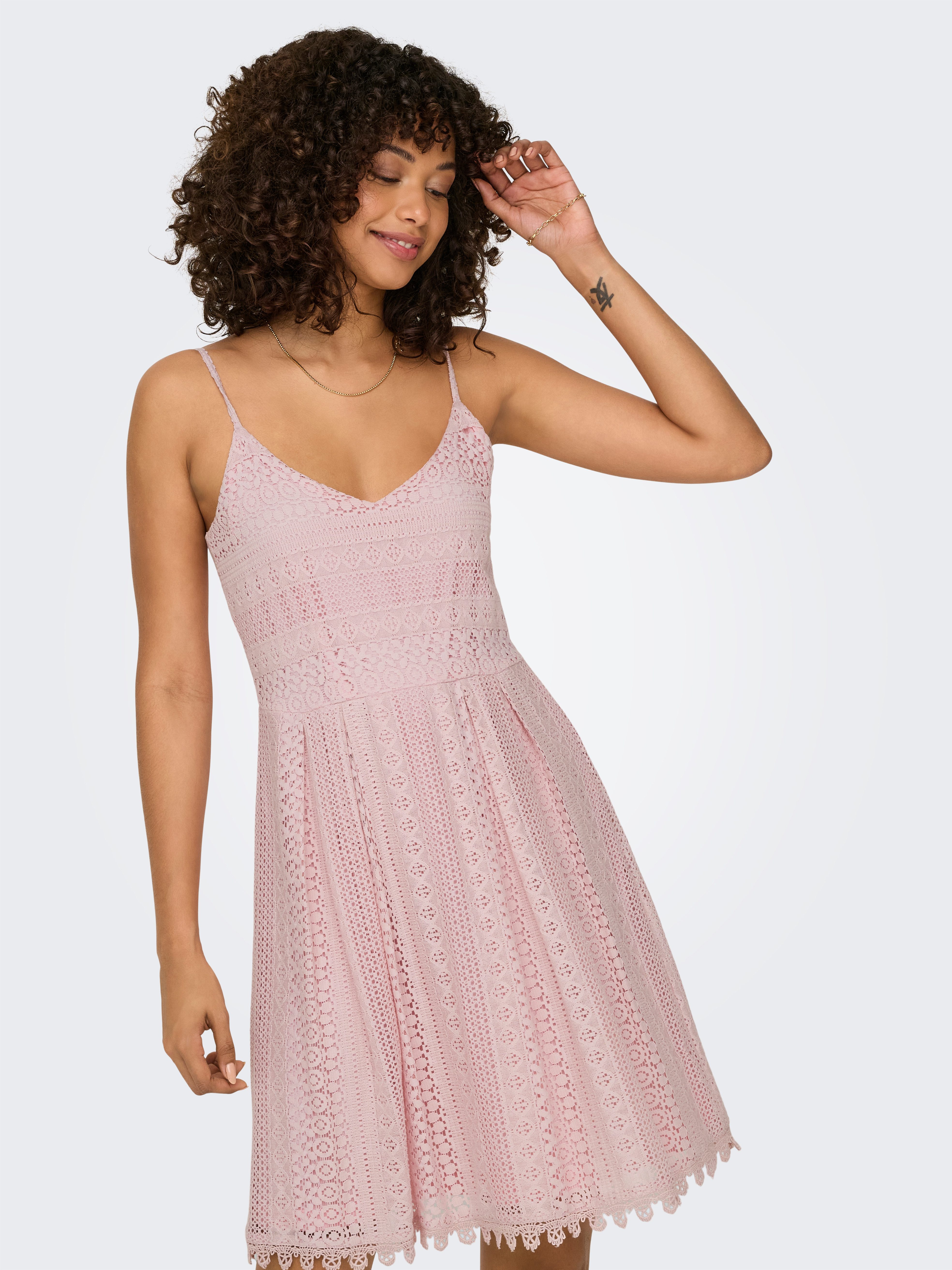 ONLY Trägerkleid ONLHELENA – Trägerkleid aus Baumwolle für den Sommer Baumwolle, regular fit, V-Ausschnitt