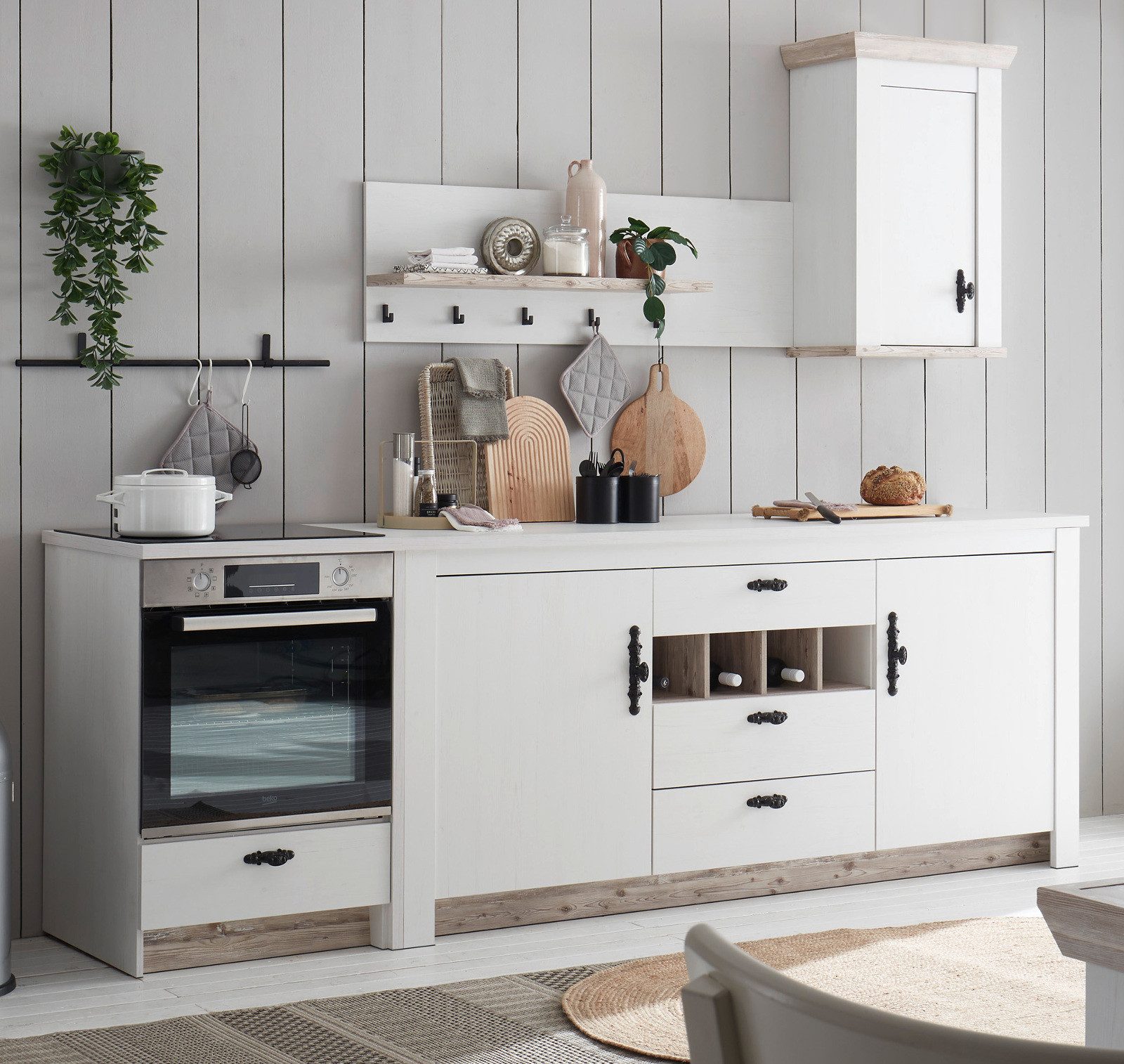 Furn.Design Кухниzeile Rovola, (Küchenschrank-Set in Pinie weiß Landhaus), mit Soft-Close-Funktion