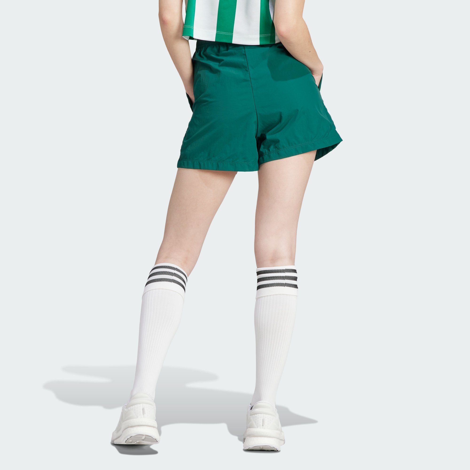 adidas Sportswear Shorts TIRO SHORTS SNAP-BUTTON Green Collegiate