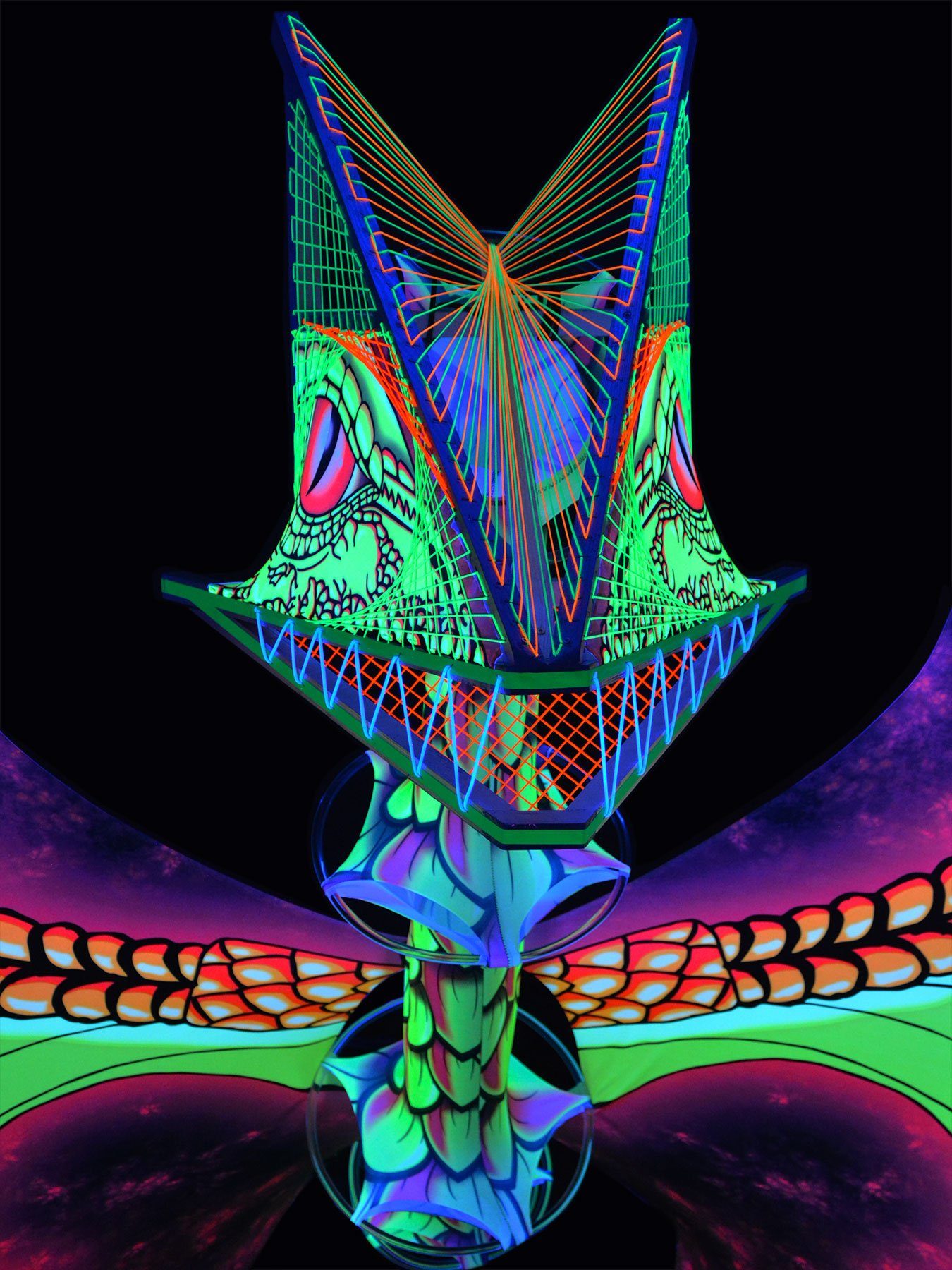 StringArt Green" Dekoobjekt Schwarzlicht Flügel PSYWORK 6m, Spandex "Dragon leuchtet UV-aktiv, Schwarzlicht Drache unter Temple