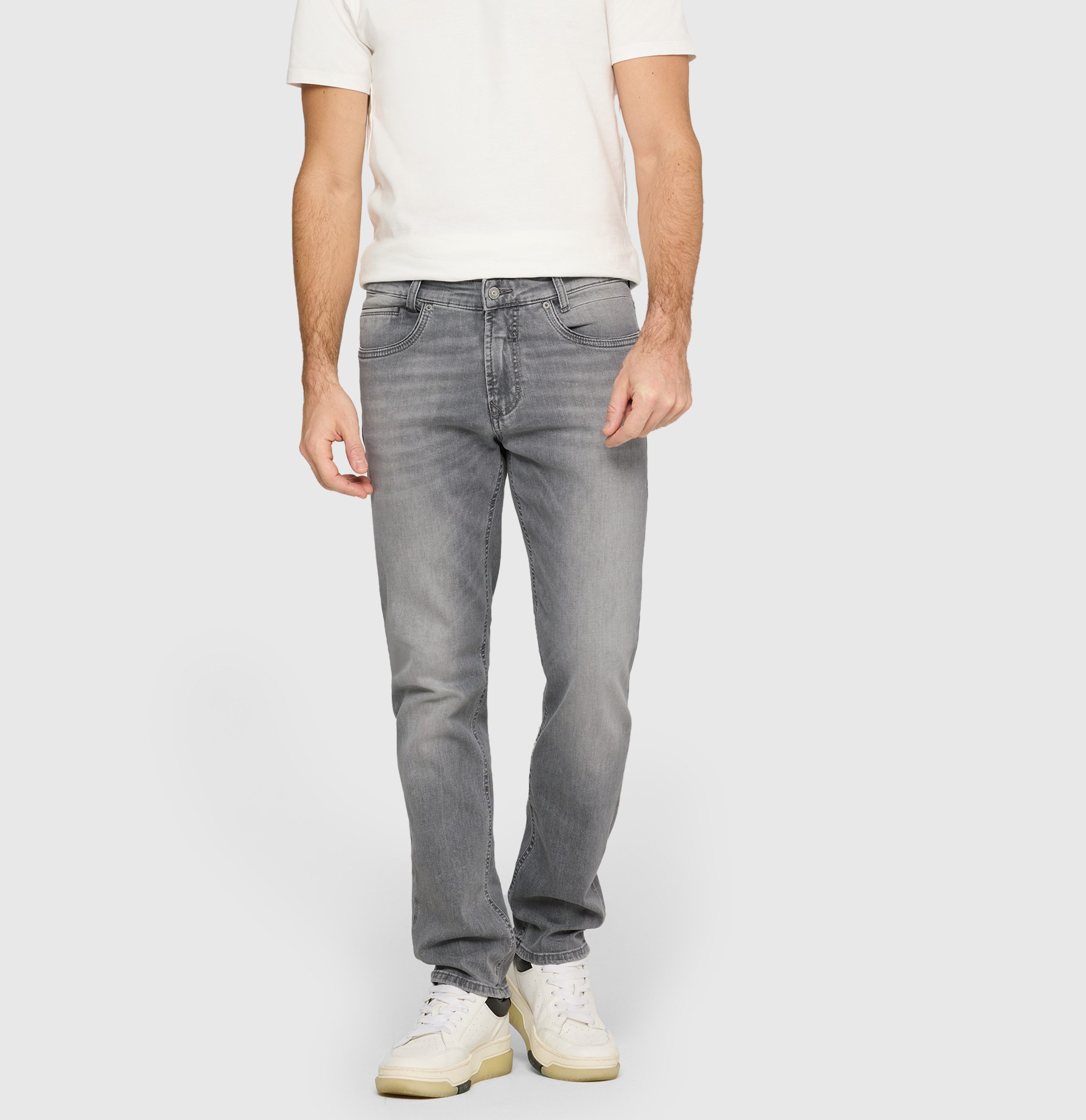 Straight-Jeans Arne Pipe