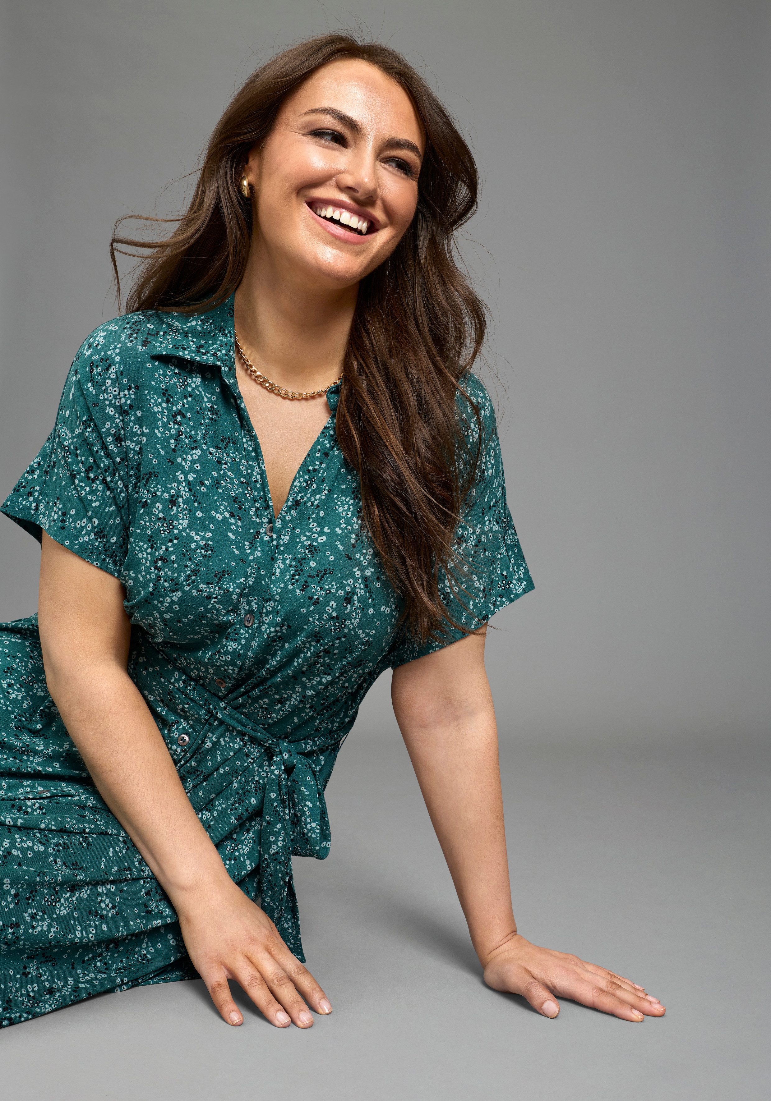 Laura Scott CURVE Jerseykleid Große Größen in A-Linie mit Hemdkragen, geblümt – Bild 4 von 5