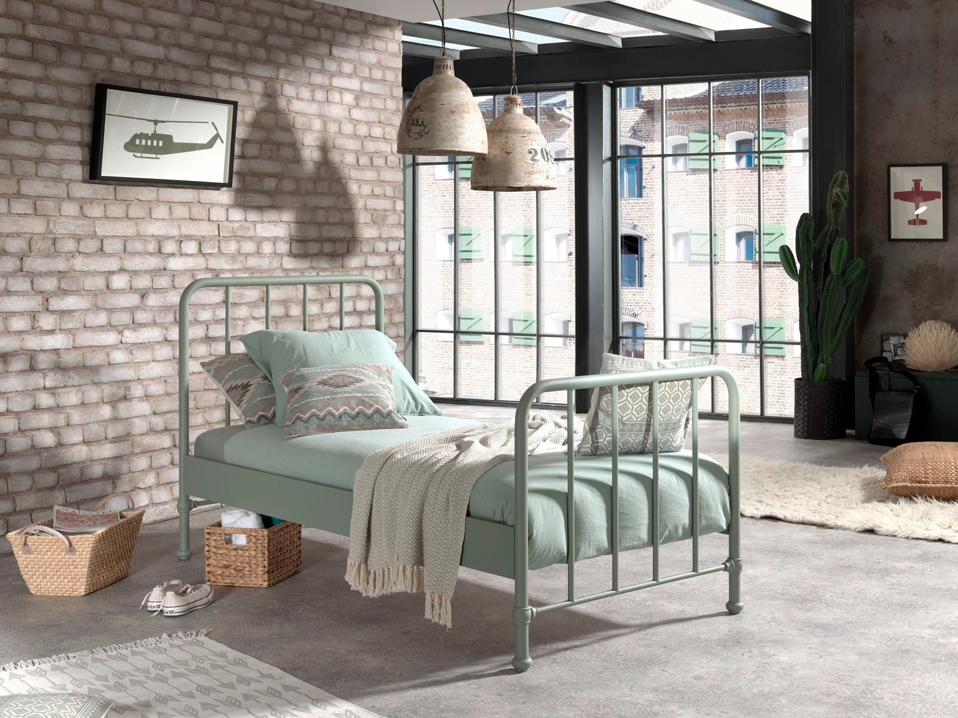 58 aufm Kessel Bettgestell Metallbett Kay 97x206x110 Einzelbett Industriedesign Metall Grün matt (inkl. Versand, Lieferung bis Verwendungsstelle), Liegefläche 90x200, modernes Bett mit Rohrrahmen und trendiger Optik