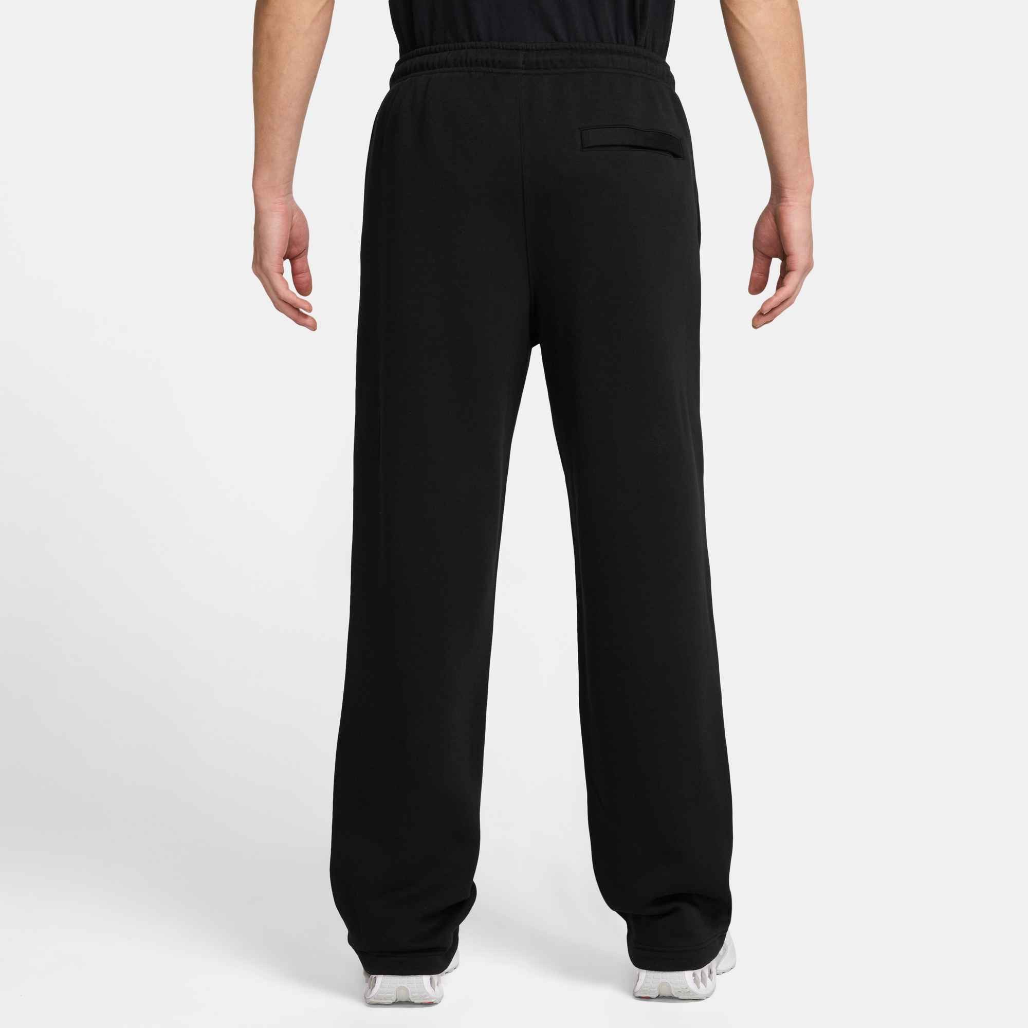 Nike Sportswear Sporthose M NK CLUB BB BUNGEE PANT mit Eingrifftaschen und Gesäßtasche, aus Baumwollmischung in Sweatware