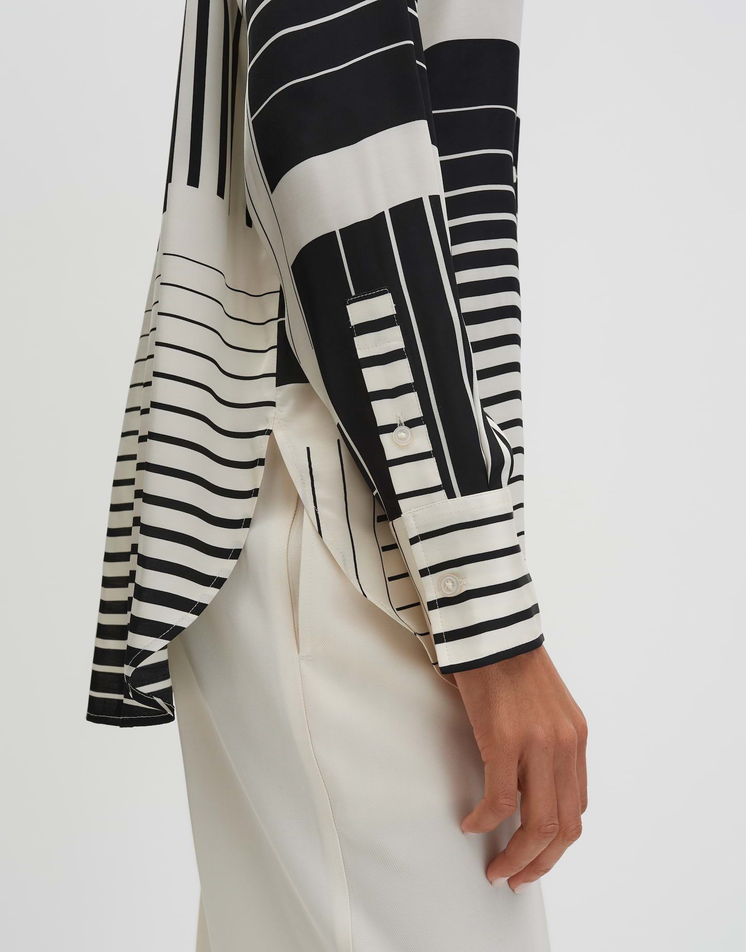 someday Langarmbluse ZANUARY Loose aus nachhaltigem Viskose Twill gerader Schnitt, dezente Twillstruktur, weich fließender Fall