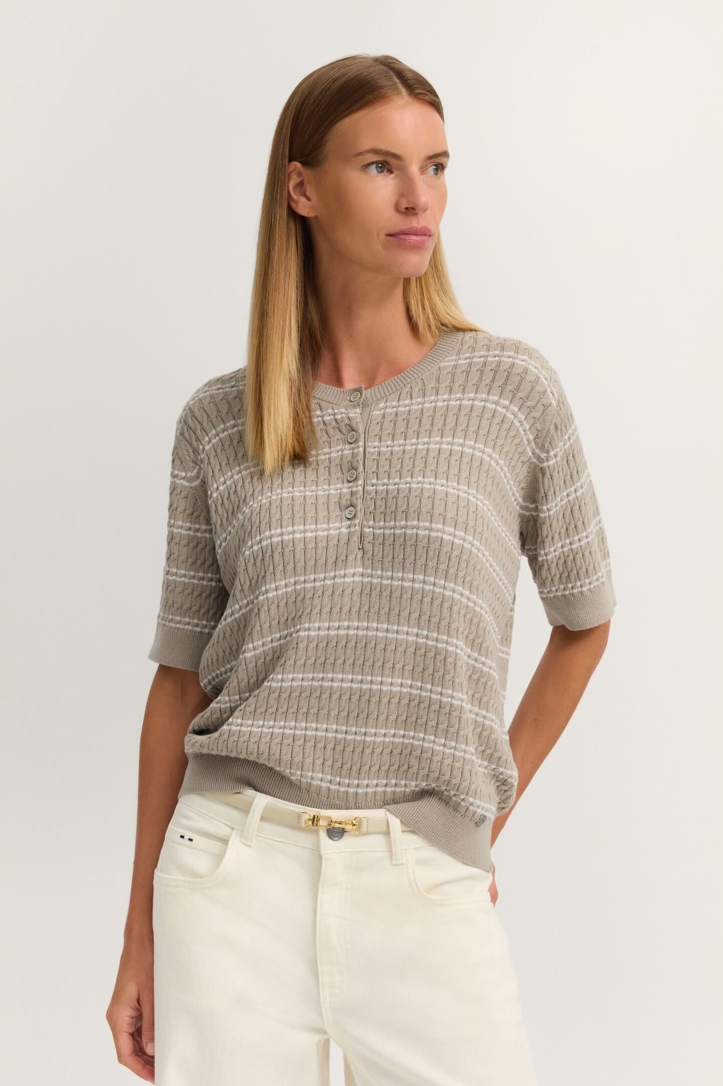 bugatti Rundhalspullover Gestreift mit kurzem Arm und Knopfleiste