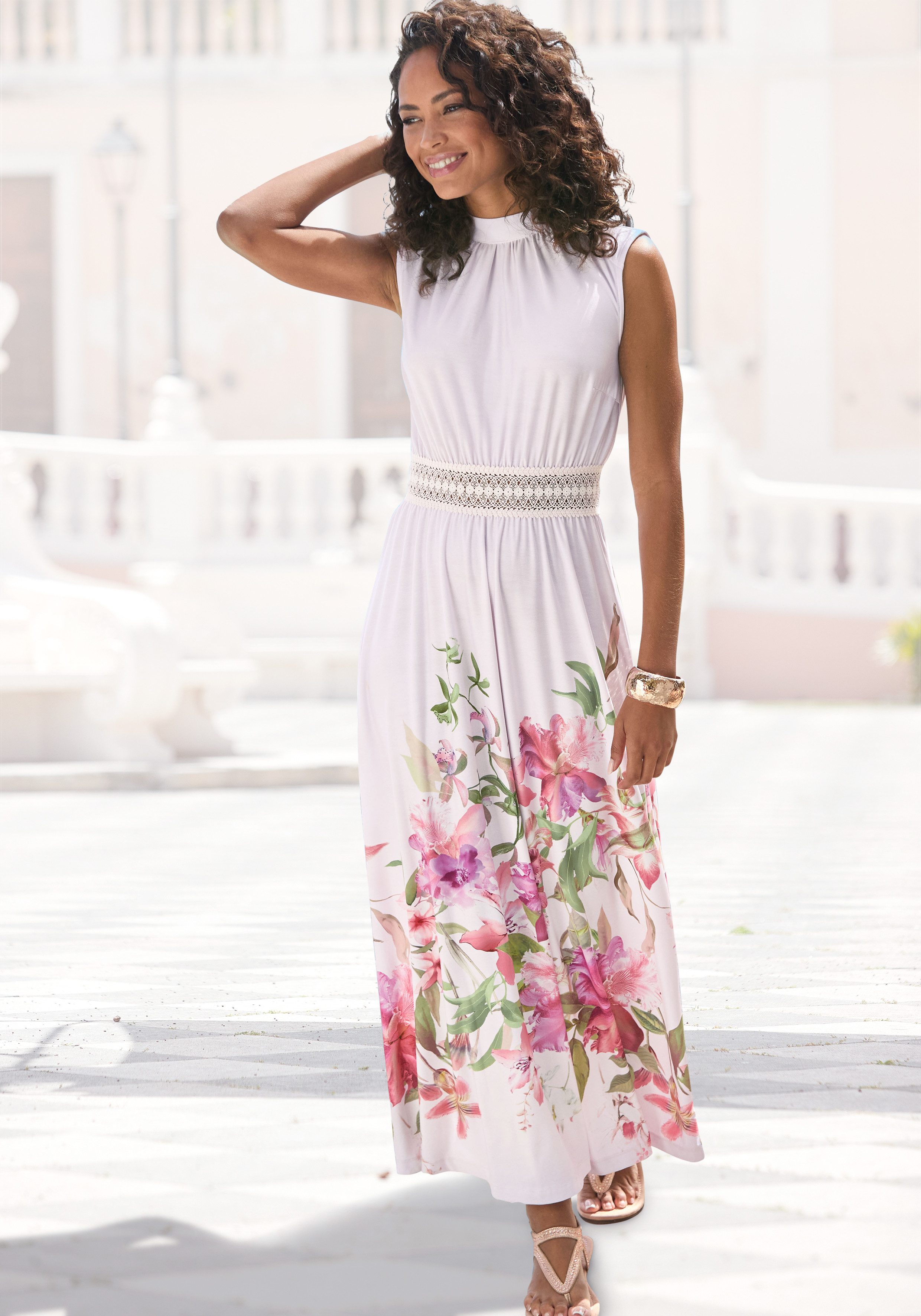 LASCANA Maxikleid aus glatter bügelfreier Ware mit Blumendruck, Sommerkleid mit Spitzeneinsatz, Jerseykleid, festlich