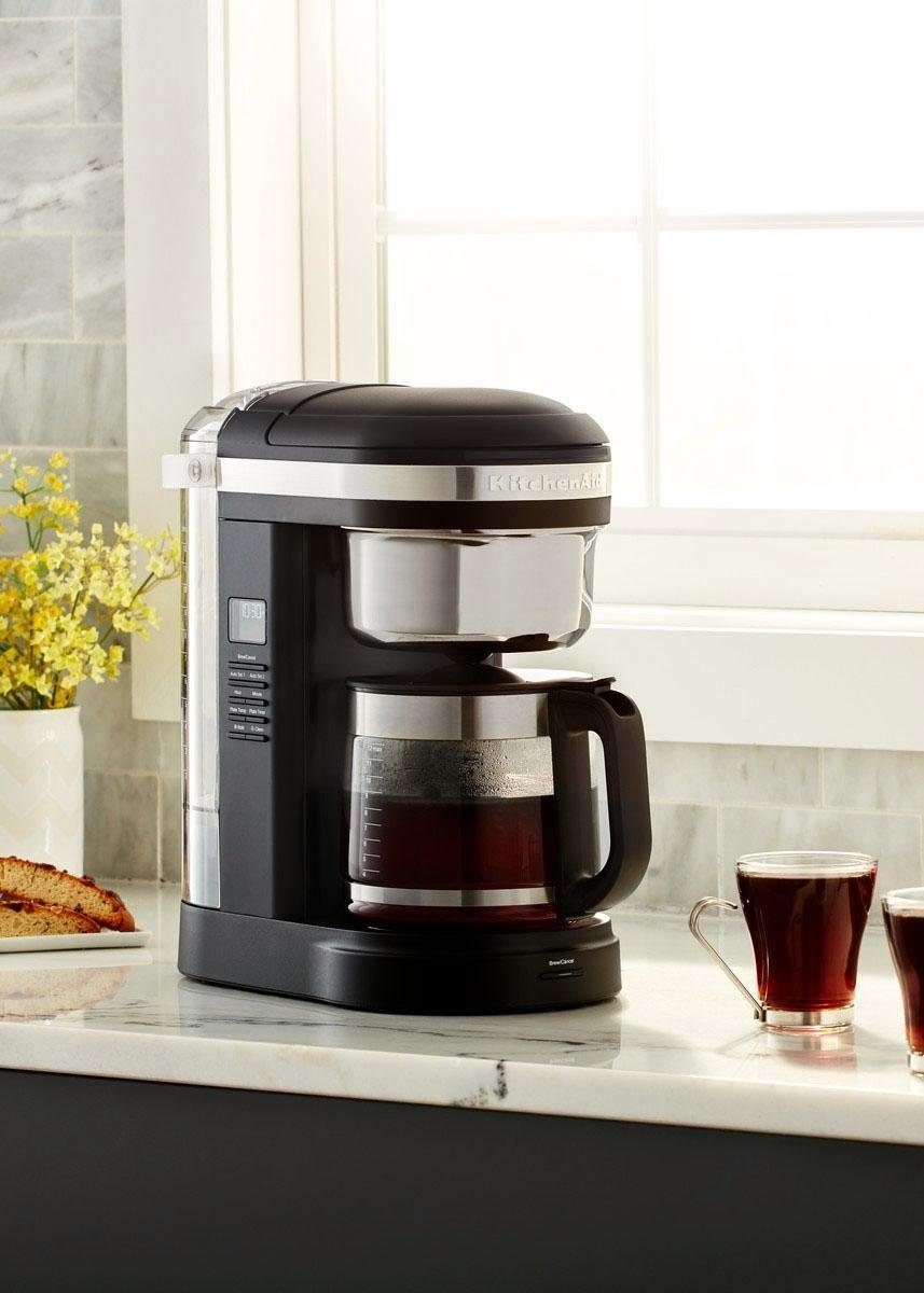 KitchenAid Filterkaffeemaschine 5KCM1209EOB ONYX BLACK, 1,7l Kaffeekanne, goldfarbener Permanentfilter, Drip-Kaffeemaschine mit spiralförmigem Wasserauslass