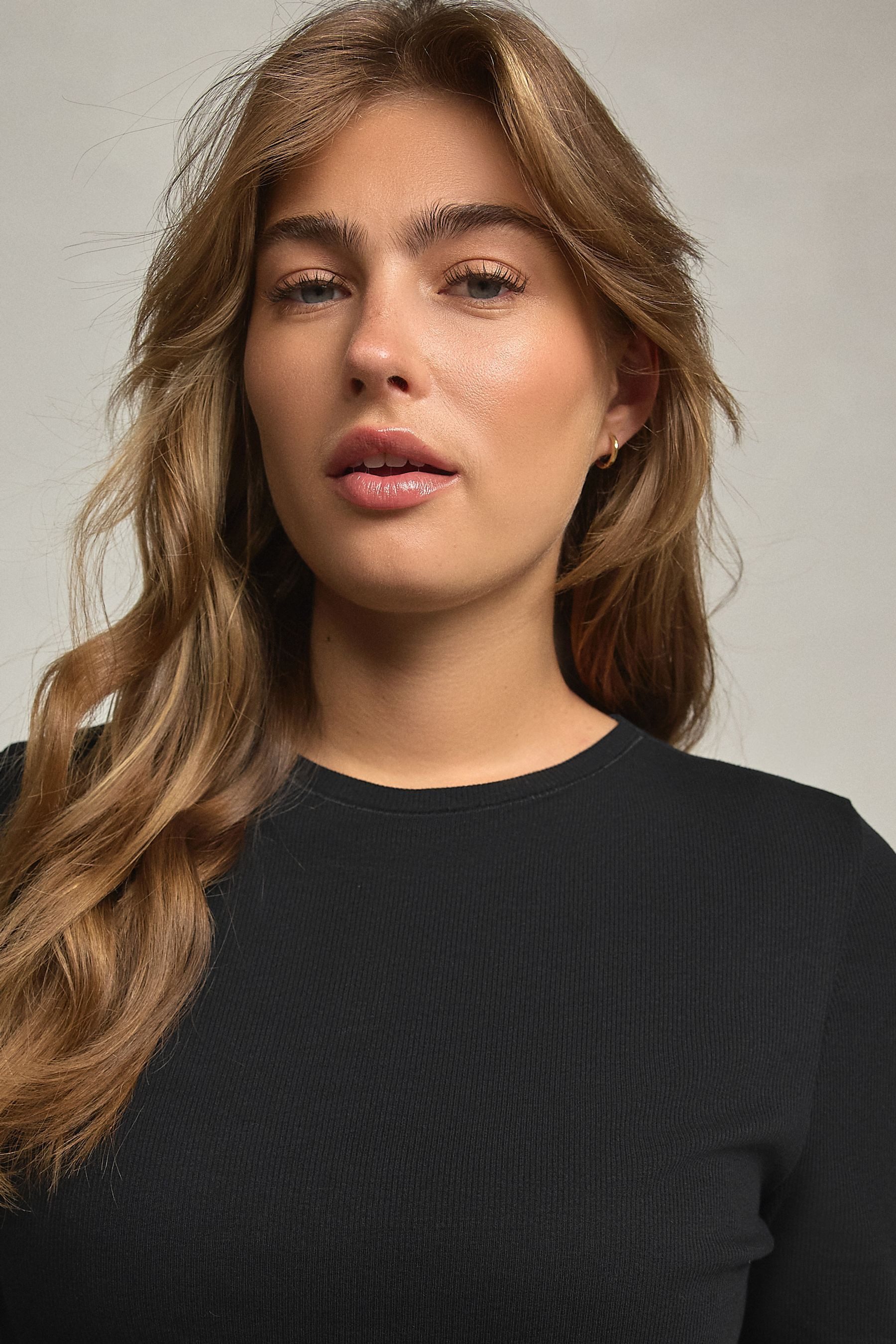 Next Langarmshirt Geripptes Langarmoberteil mit verdecktem Support (1-tlg)