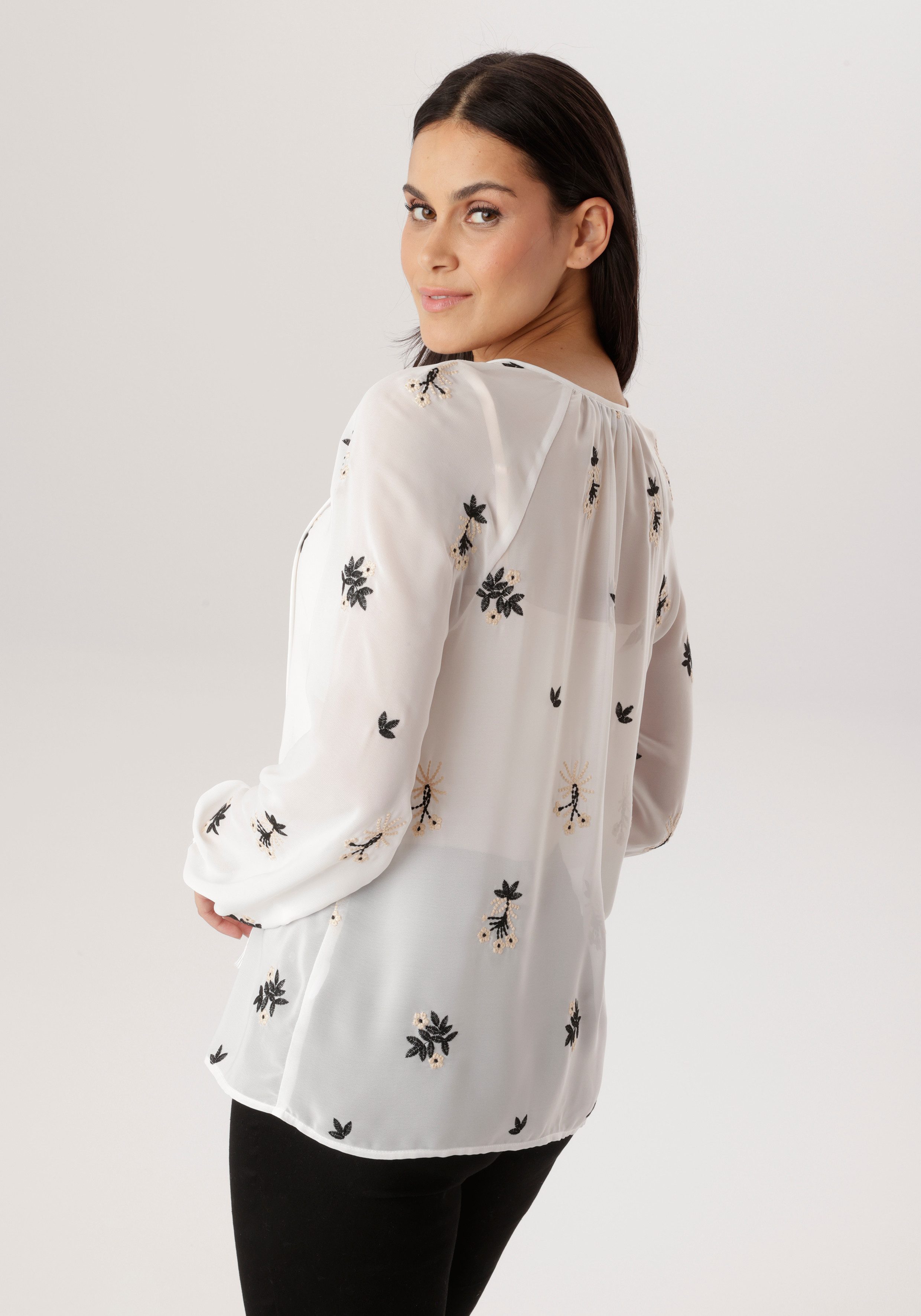 Aniston SELECTED Chiffonbluse mit modischer Blumenstickerei