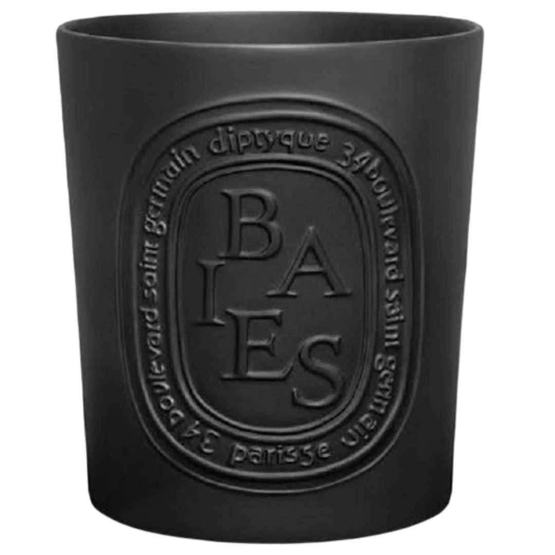 Diptyque Duftkerze Noir Baies 600g Duft Kerze Raumduft (1-tlg., Duftkerze), Fruchtige Johannisbeerblätter elegante Rosennoten 90 Std. Brenndauer
