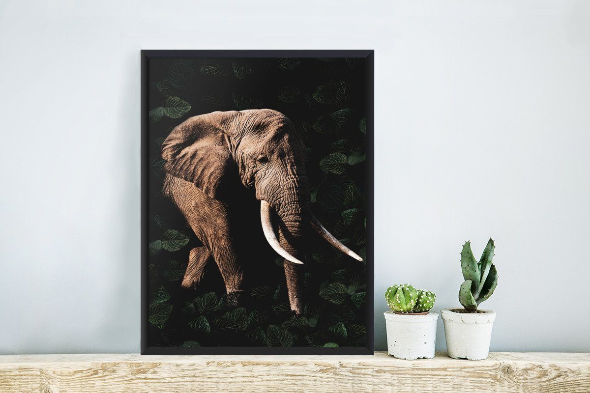 Schwarz, Wandposter, Elefant Poster, Wanddeko, Schwarzem Dschungel Bilder, (1 St), Poster - - Gerahmtes MuchoWow Bilderrahmen