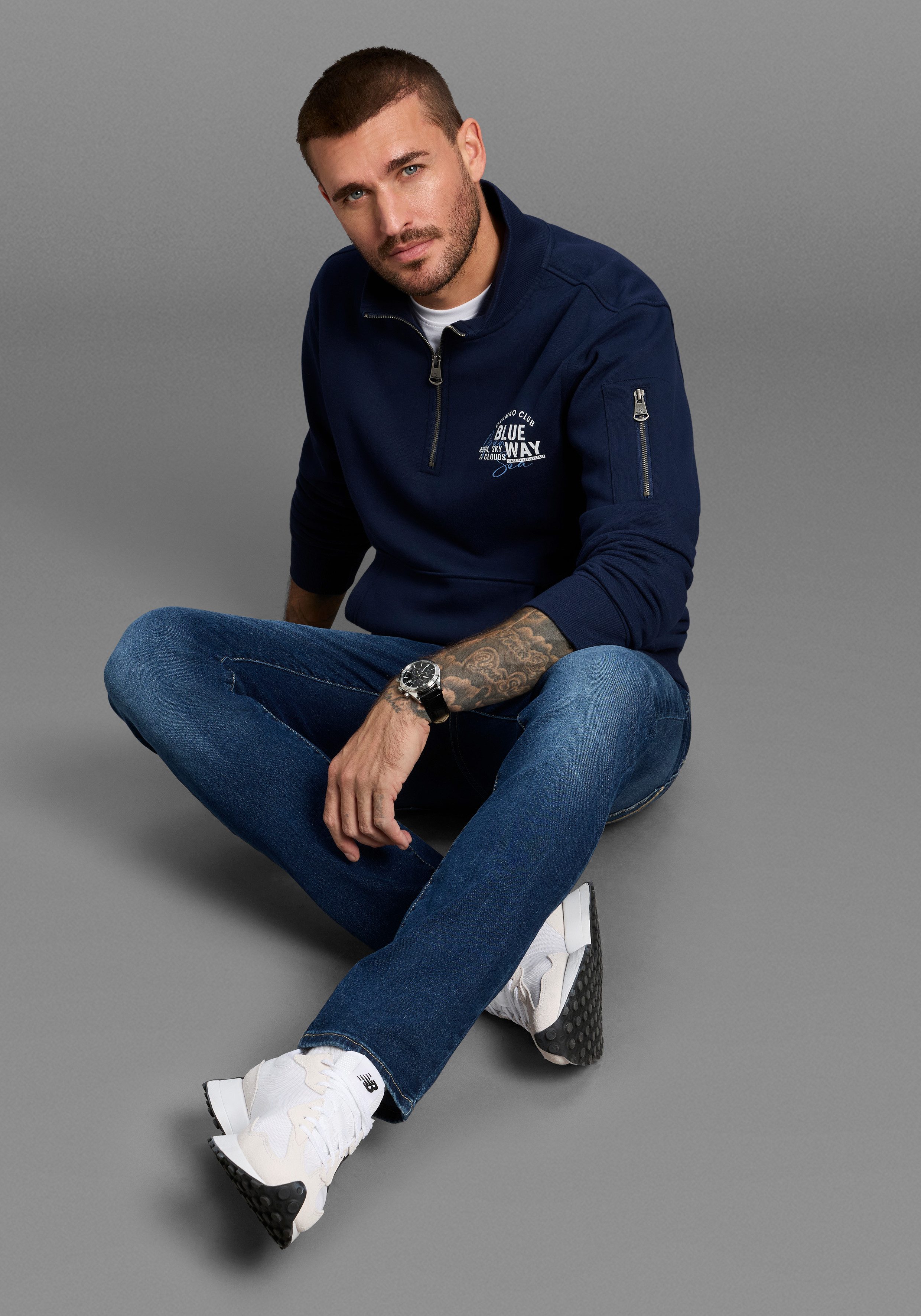 DELMAO Sweatshirt Troyer mit moderner Ärmeltasche günstig online kaufen