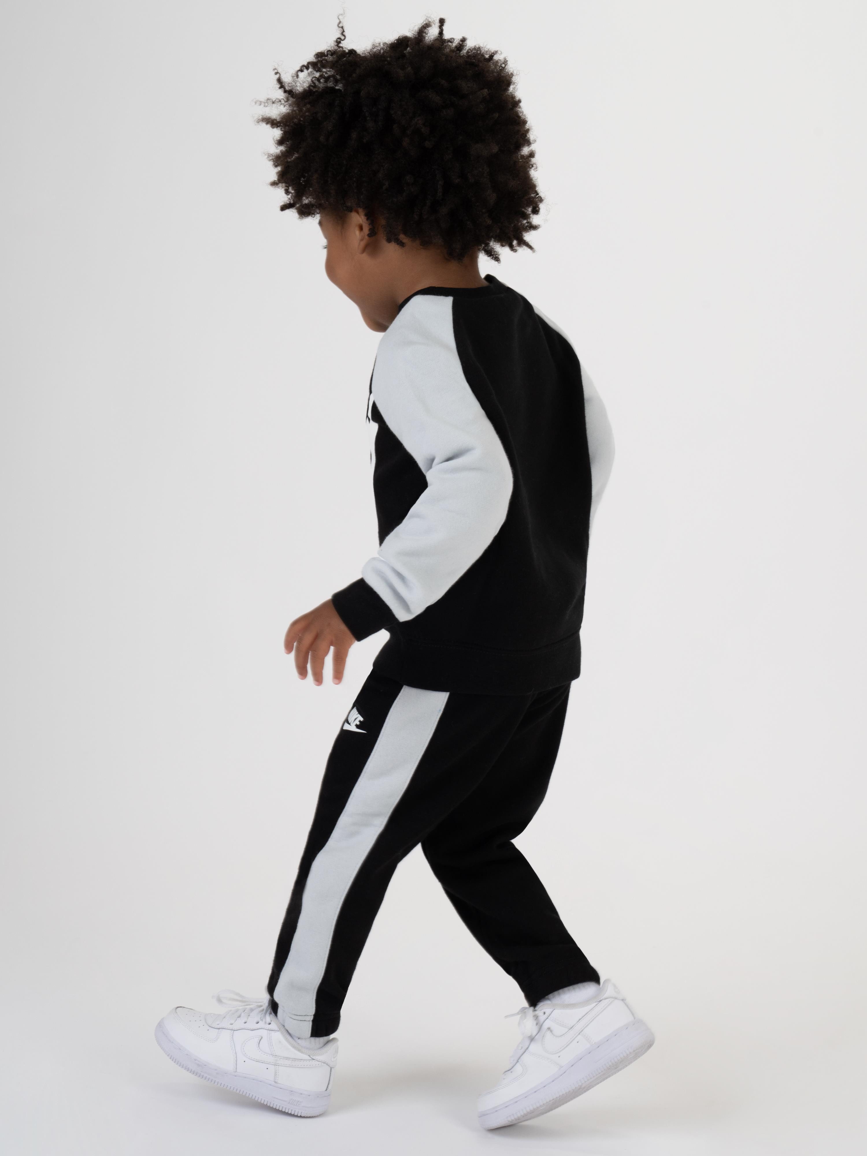 Nike Sportswear Jogginganzug NKN OVERSIZED FUTURA CREW SET (Set, 2-tlg), zweiteiliges Set, für Babys, flexible Passform, pflegeleicht