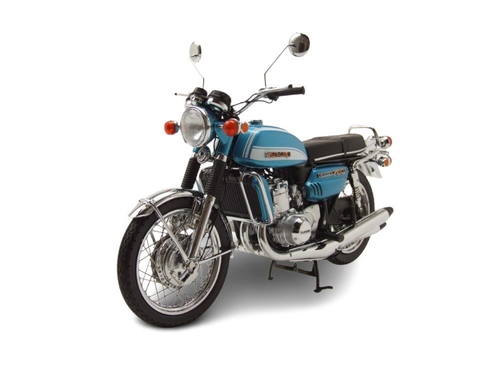Minichamps Modellmotorrad Suzuki GT 750 J 1973 grün, Maßstab 1:12