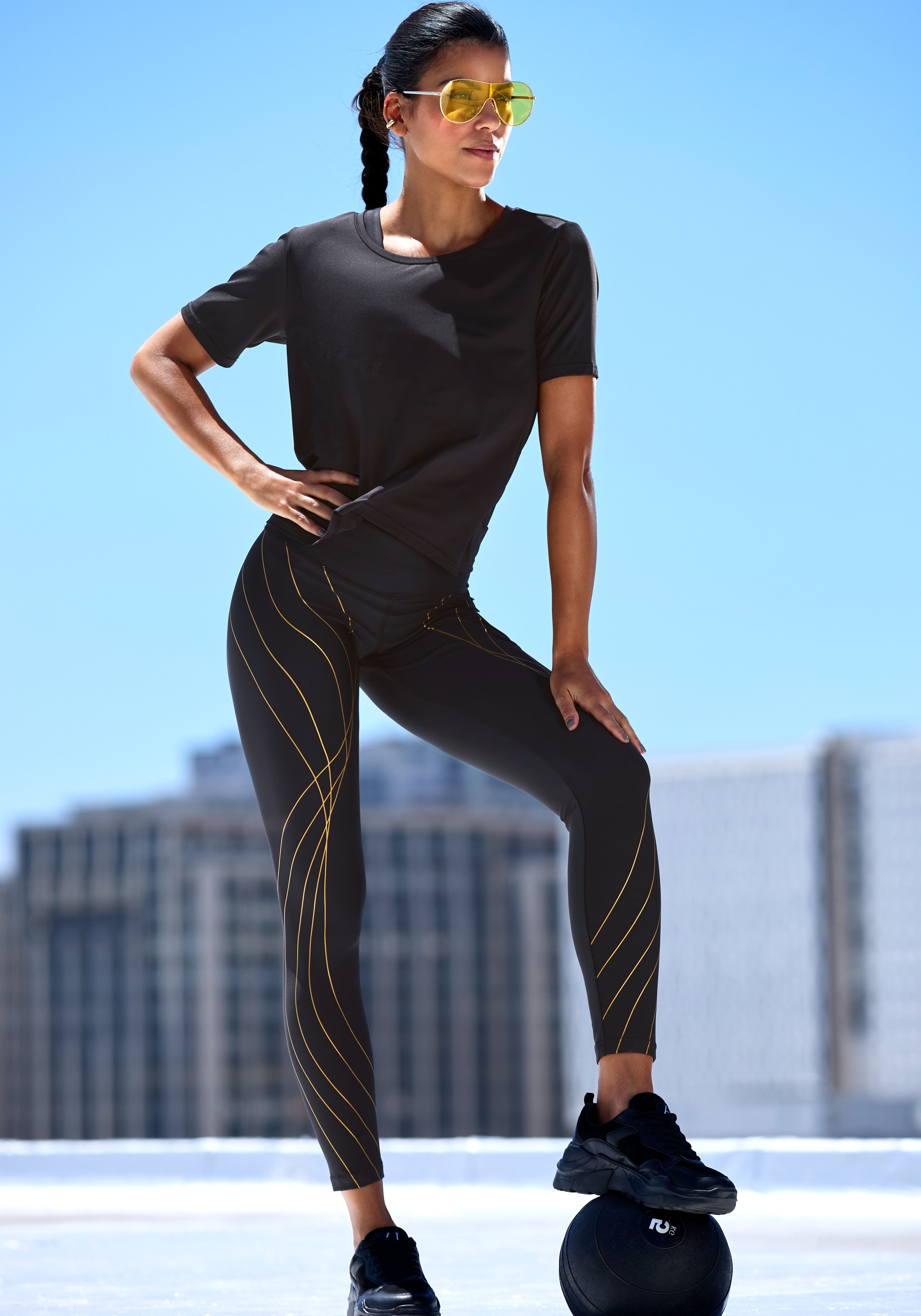LASCANA ACTIVE Leggings mit schimmerndem Druck, Sportleggings