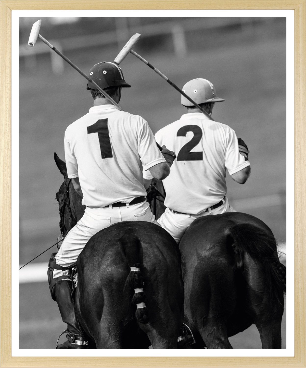 queence Bild mit Rahmen Vintage Polo Club Polospieler, Bär, Bären, Fashion, Figuren, Mode, Modebilder, HD Premium Poster-Druck inkl. Echtholzrahmen in beige