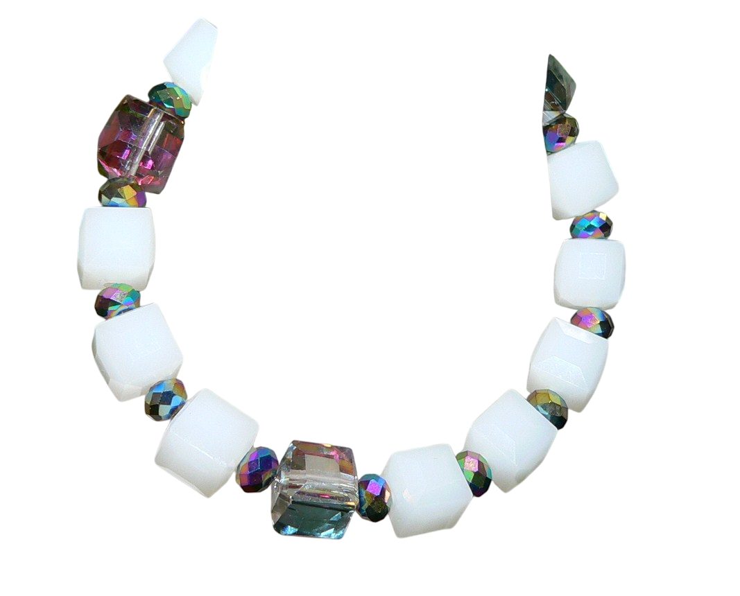 traumschmuck Perlenarmband 097aarm Armband Perlen Glas facettiert weiss Kristallglas (Geschenk, Muttertag, Weihnachten, Geburtstag, Valentinstag, incl. Schmuckbox), handgefertigt, Made in Germany