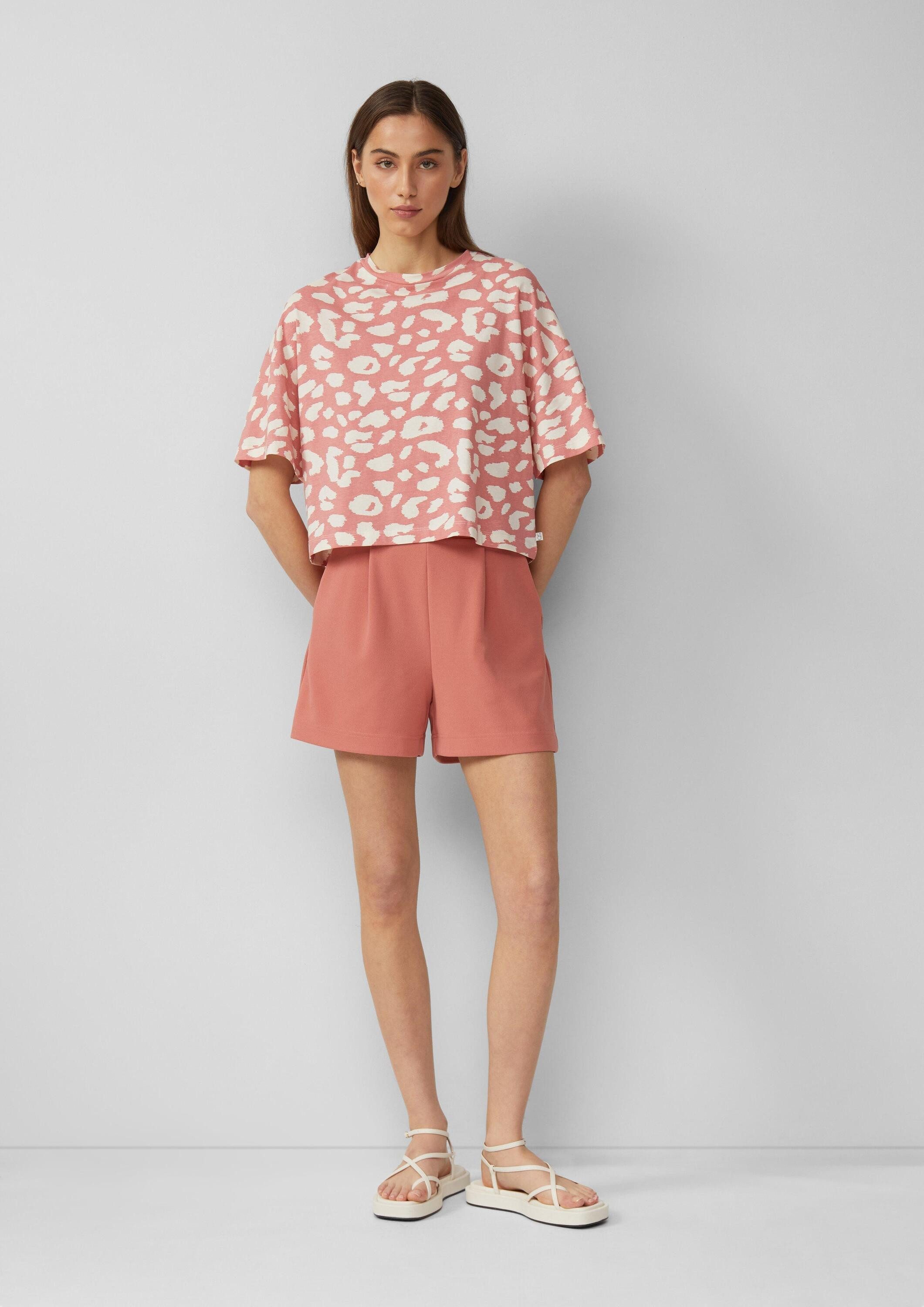 QS Kurzarmshirt T-Shirt Verkürztes T-Shirt mit All-over-Print