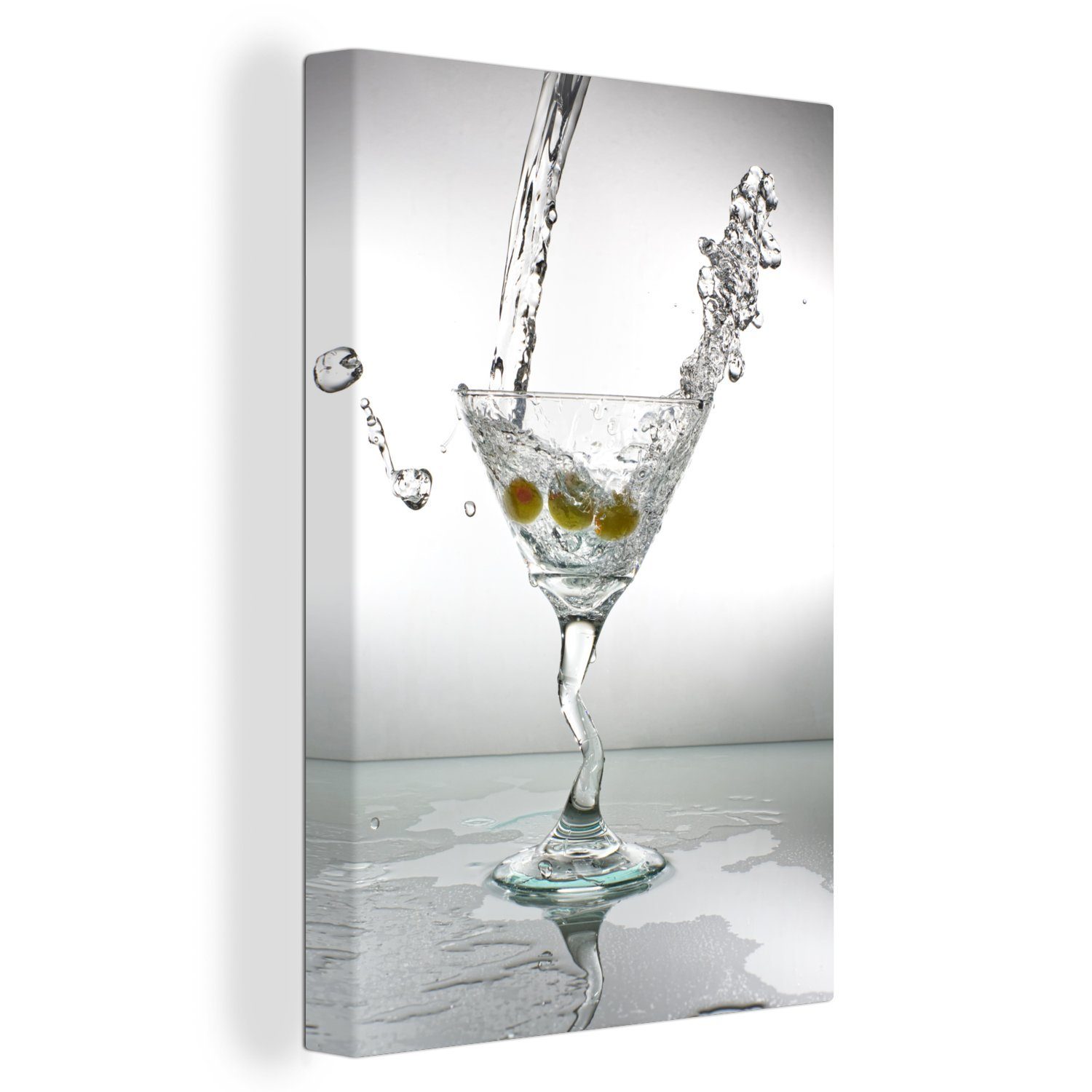 OneMillionCanvasses® Leinwandbild Martini-Glas wird gefüllt, (1 St), Leinwandbild fertig bespannt inkl. Zackenaufhänger, Gemälde, 20x30 cm
