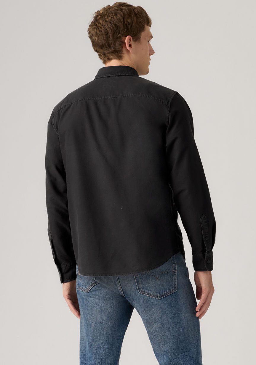Levi's® Langarmhemd AUTHENTIC BUTTON DOWN mit Ton-in-Ton Logostickerei auf der Brust