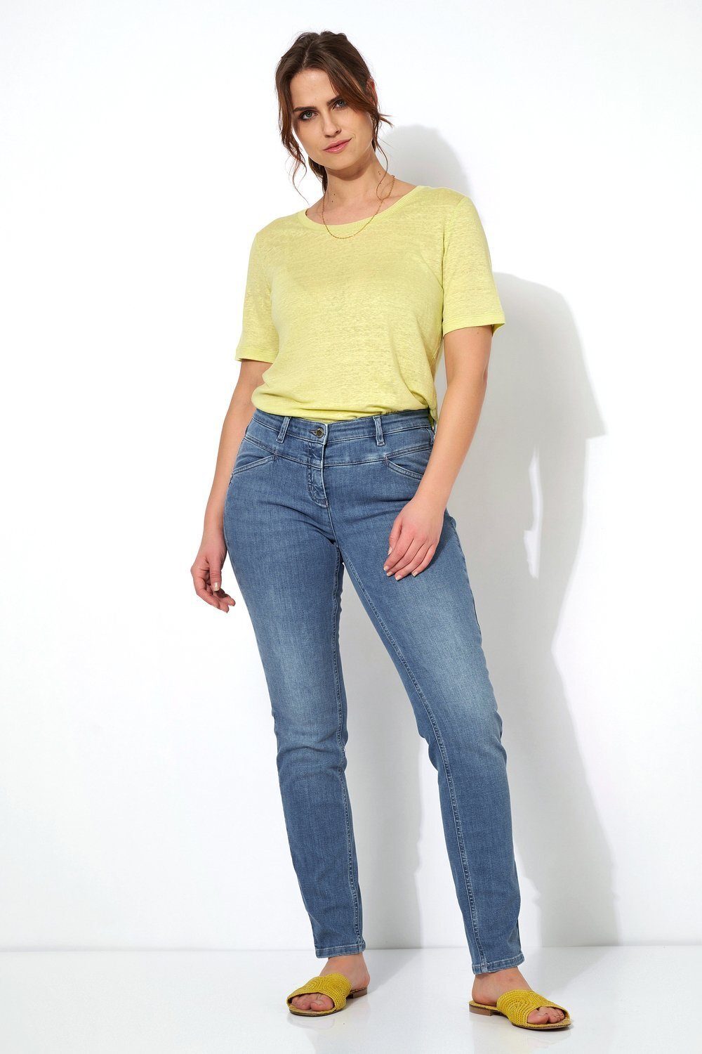 TONI Slim-fit-Jeans Hüftsattel 534 hellblau Shape vorne mit Perfect 
