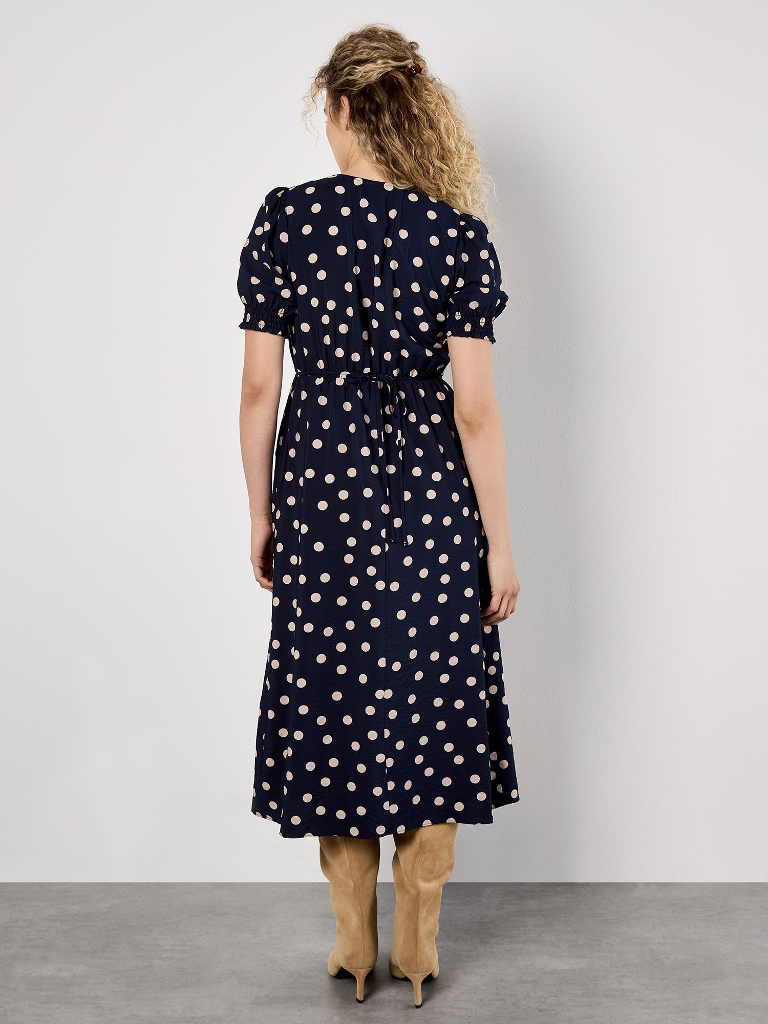 Apricot Midikleid Punktekleid mit durchgehender Knopfleiste – Bild 4 von 4