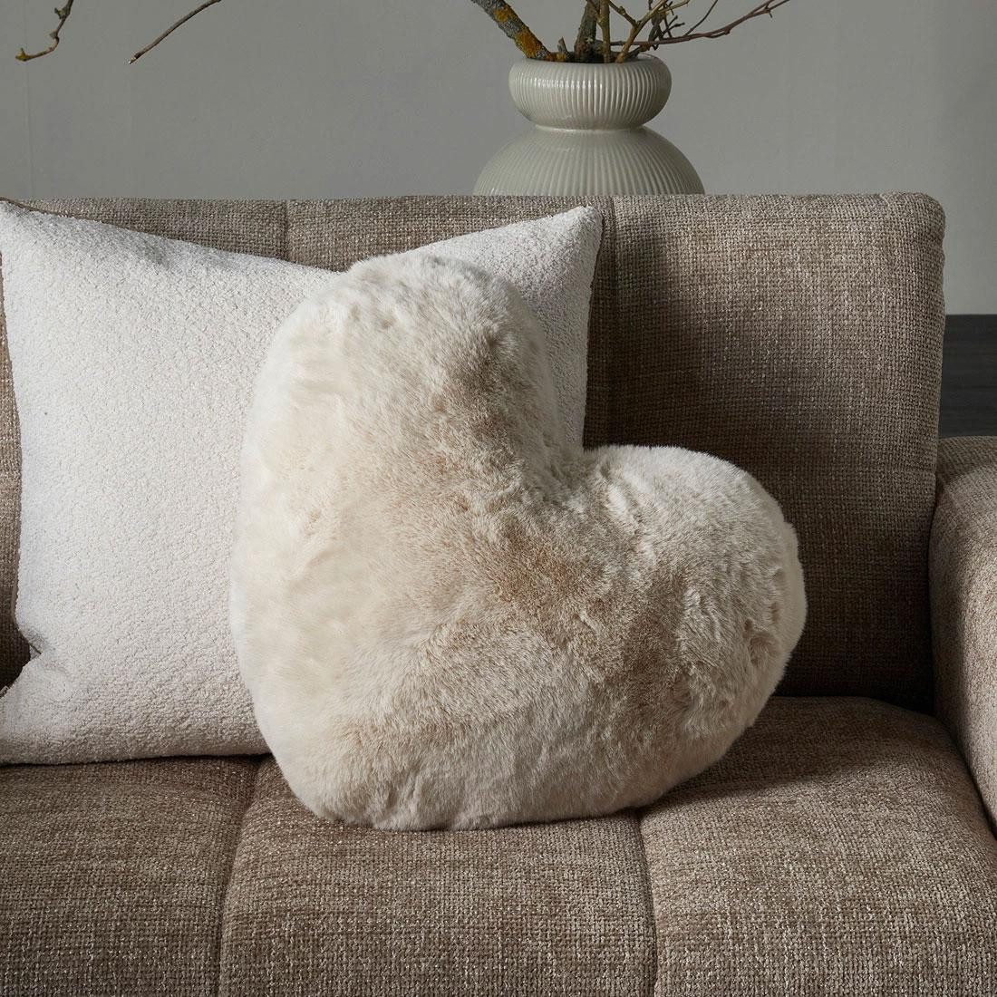 Rivièra Maison Kissenhülle Kissen Herz Heather Heart Faux Fur Pillow günstig online kaufen