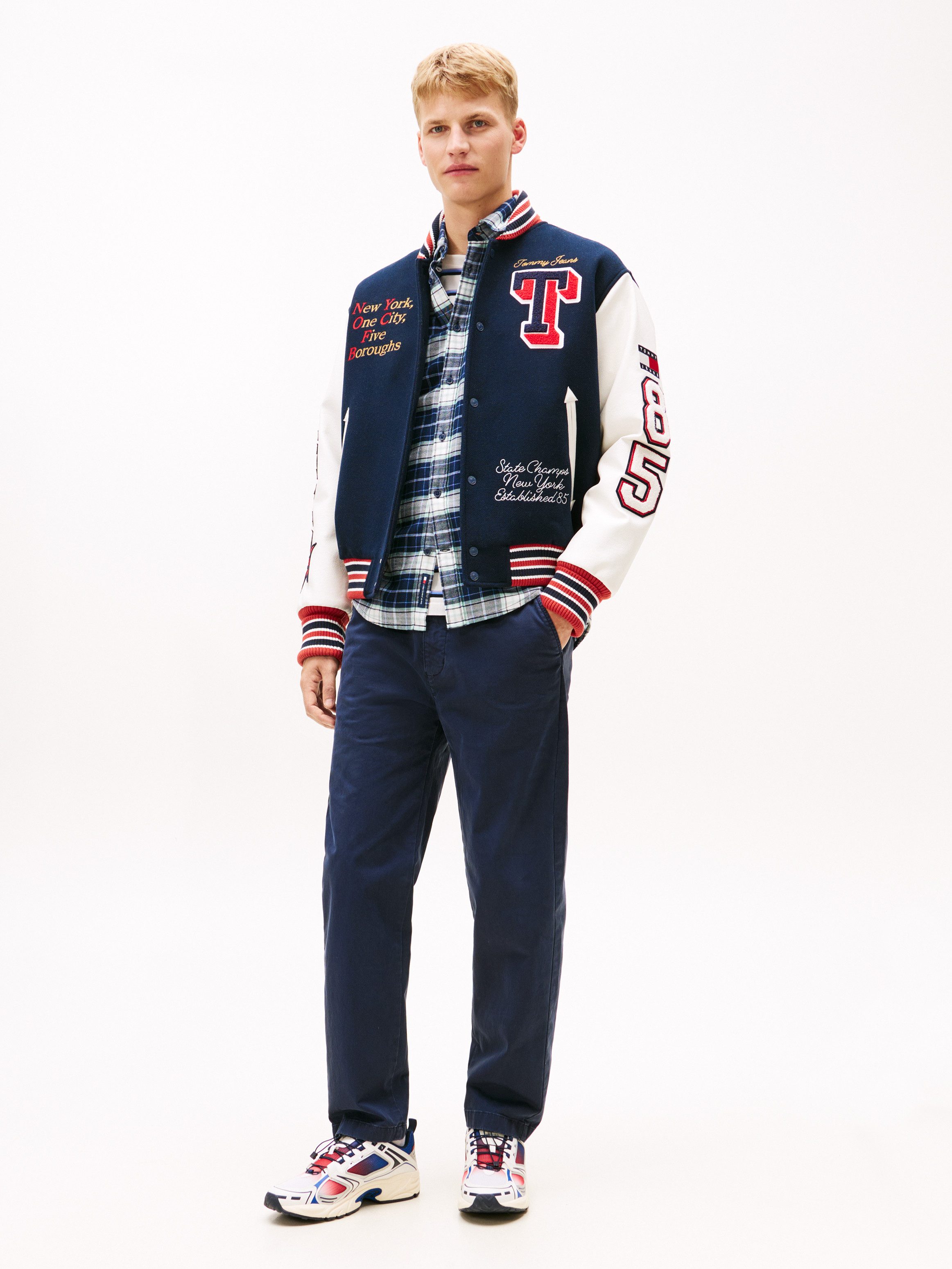 Tommy Jeans Chinohose SONNY Twill aus Stretch-Baumwolle, Tapered Fit
