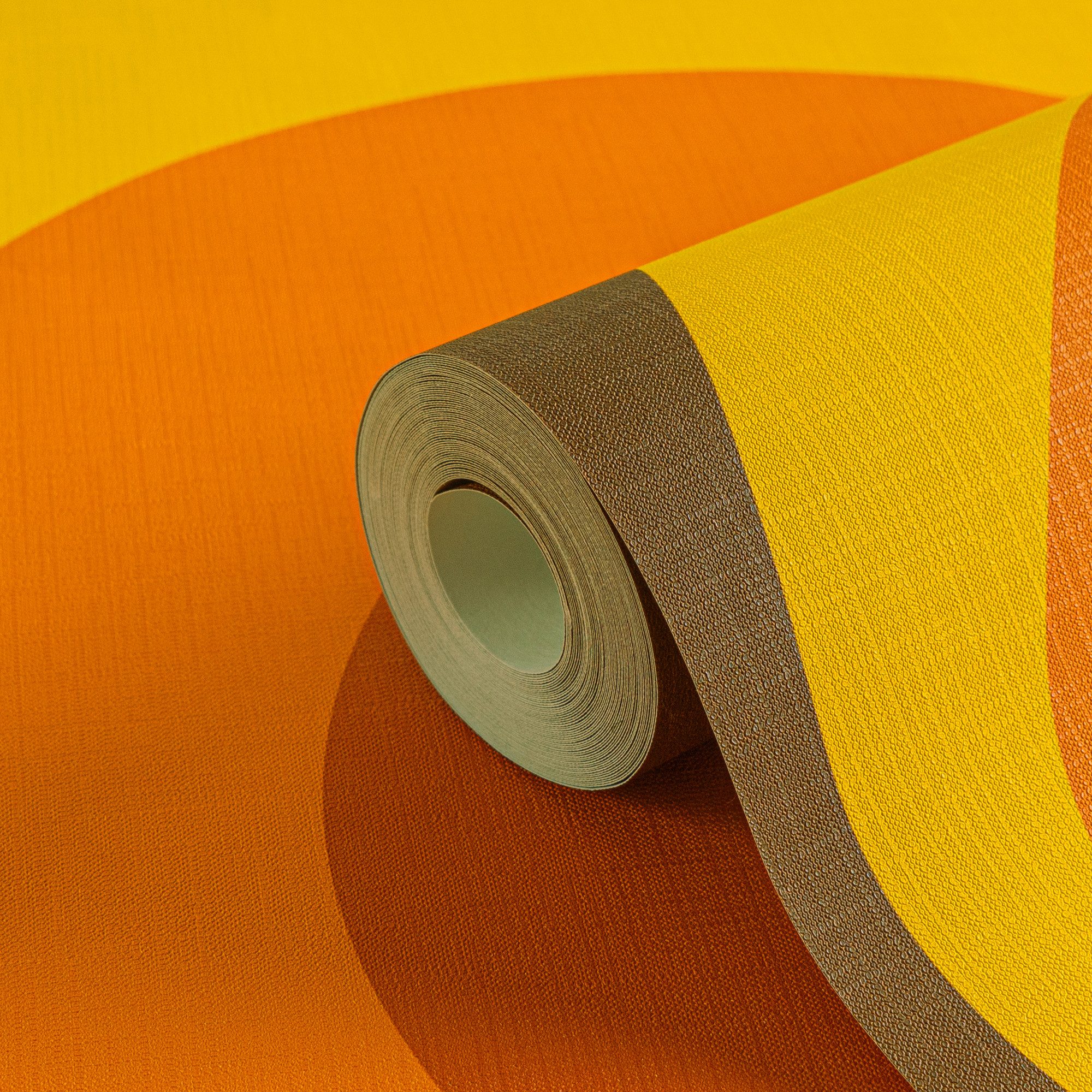 A.S. Création Vliestapete Retro Chic Vliestapete Retro-Tapete mit Vintage Muster Braun Orange, strukturiert, Strukturmuster, (1 St), Mustertapete mit Kreisen und Punkten im Retro-Stil Gelb Wohnzimmer