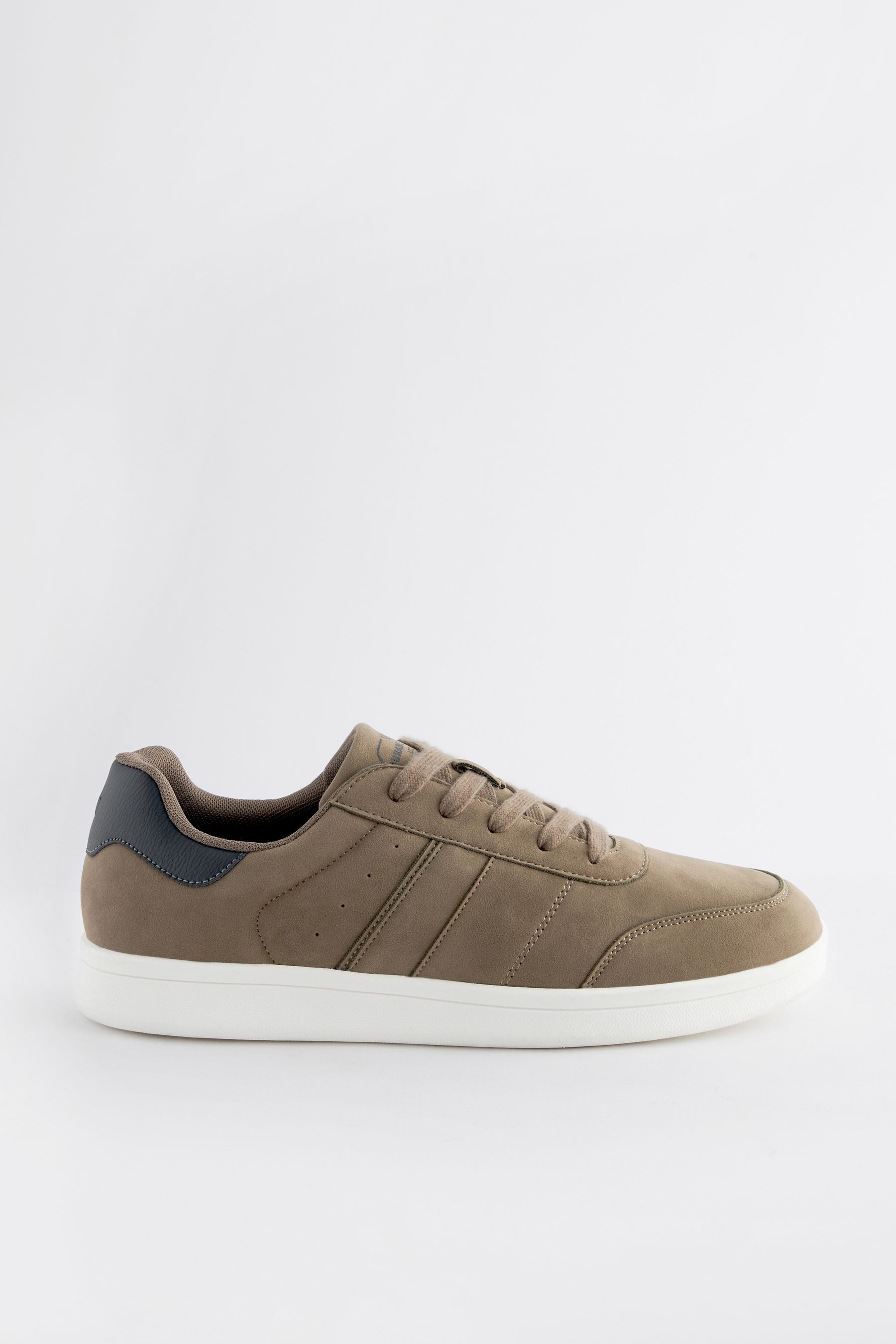 Next Sneaker aus Veloursleder Sneaker (1-tlg) günstig online kaufen